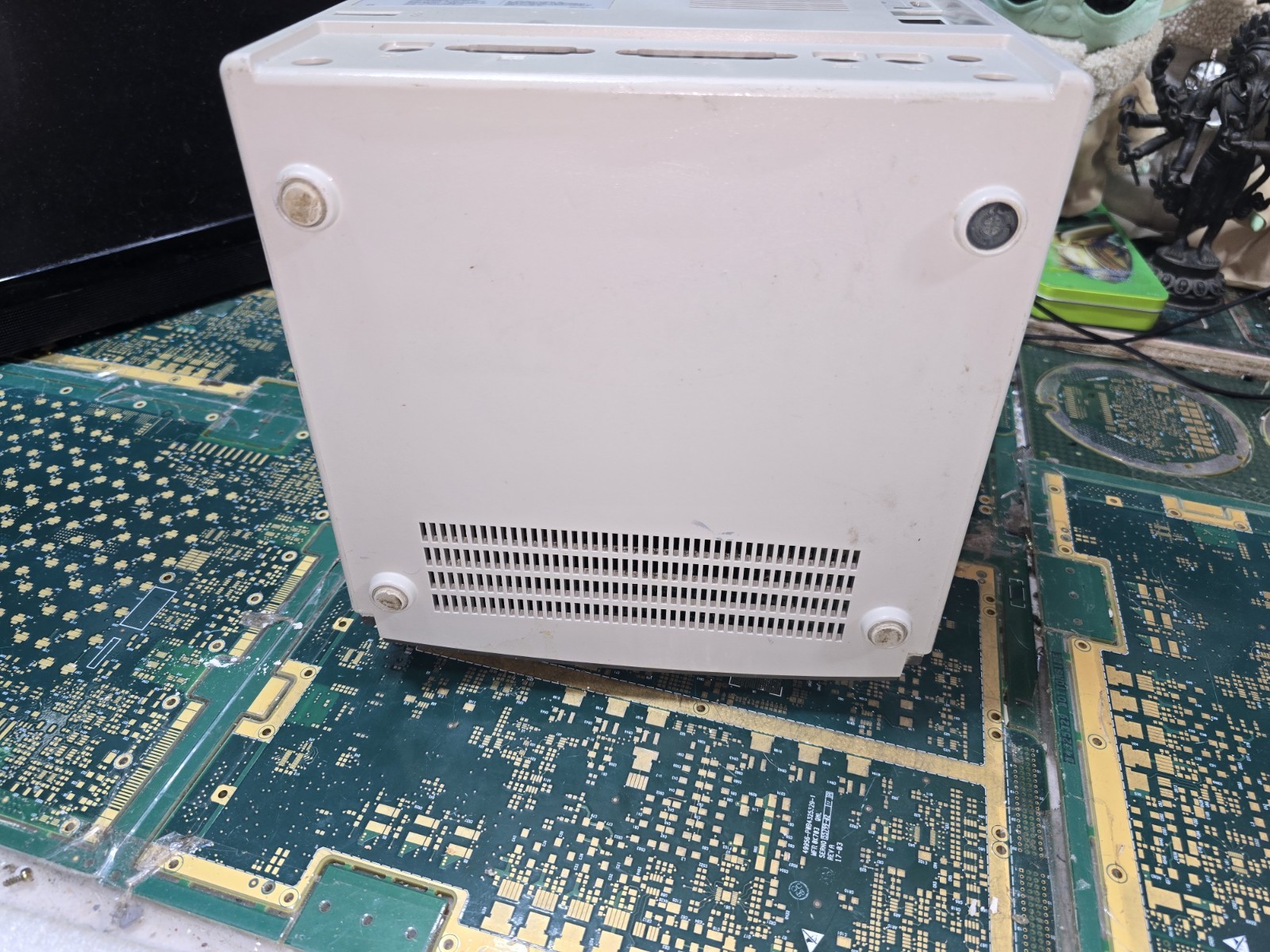 Apple Macintosh Classic M1420 EMPTY-Intact-Back Casing Shell #2-Just OK Cosmetic
