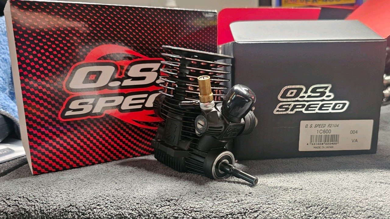 O.S. Engines R2104 Race Engine, Good Compression With Extra Glow Plugs