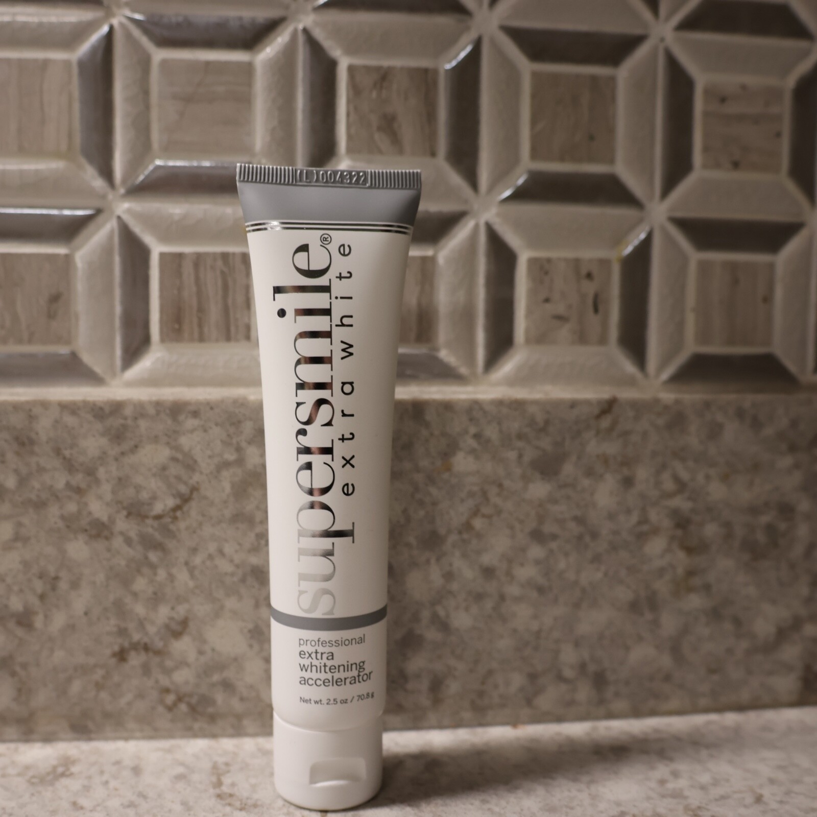 SUPERSMILE EXTRA WHITE PROFESSIONAL EXTRA WHITENING ACCELERATOR 2.5 OZ