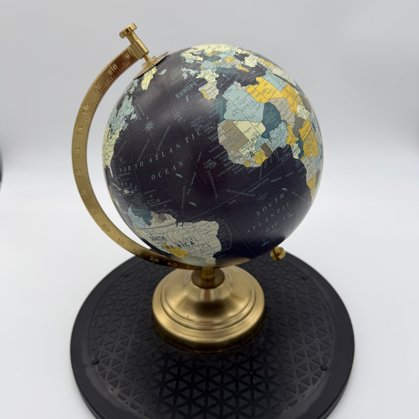 DesignCo Black and Gold Decorative Desk Globe Brass Finish Metal Base 11 Inch