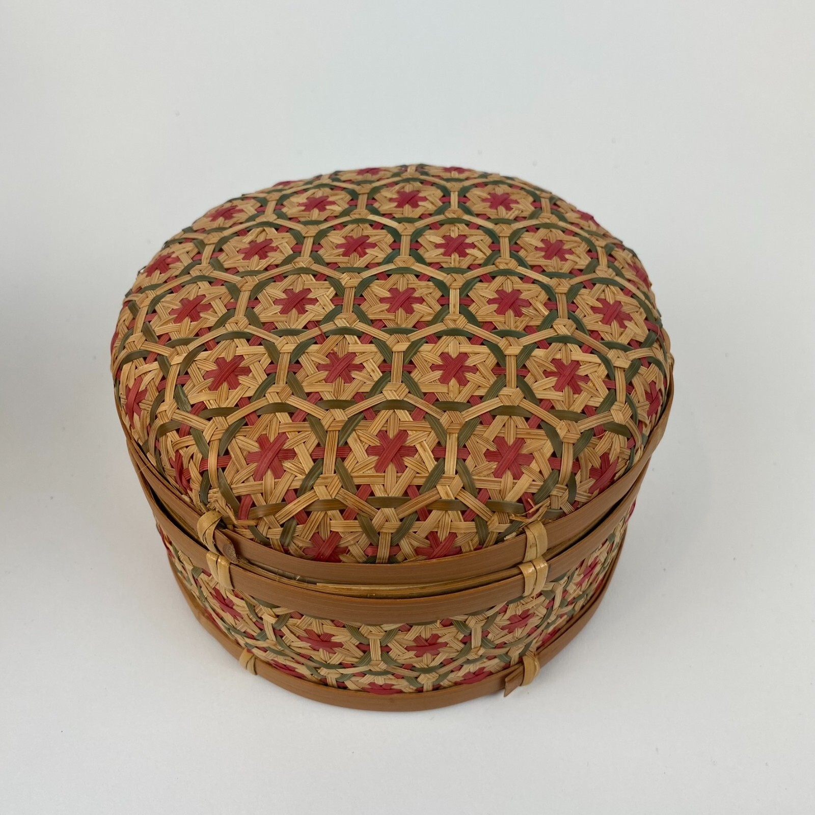Thai Handicraft Bamboo Nesting Boxes Pikul Pattern Basket Set 2 EUC Decor