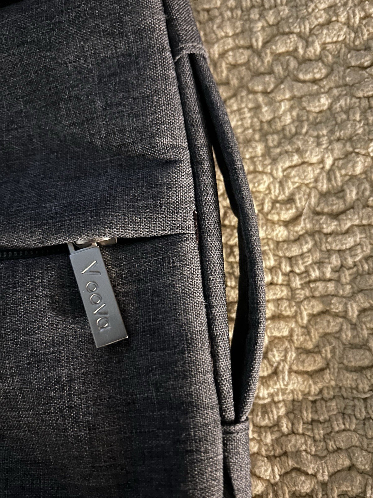 Voova: Dark Gray Laptop/Tablet Case