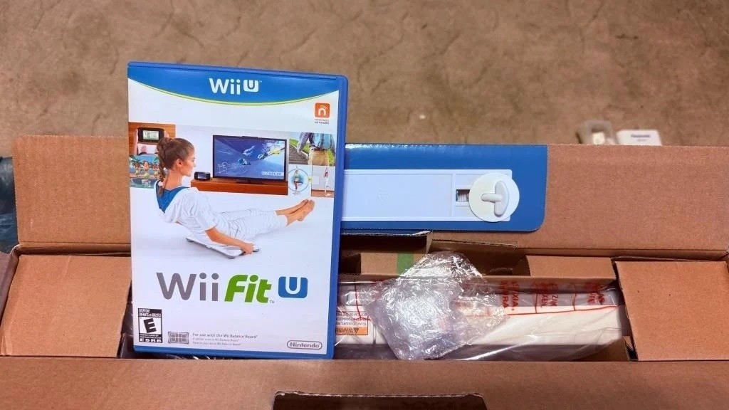 Wii Fit U Complete Bundle in Original Box w/ Fit Meter Included