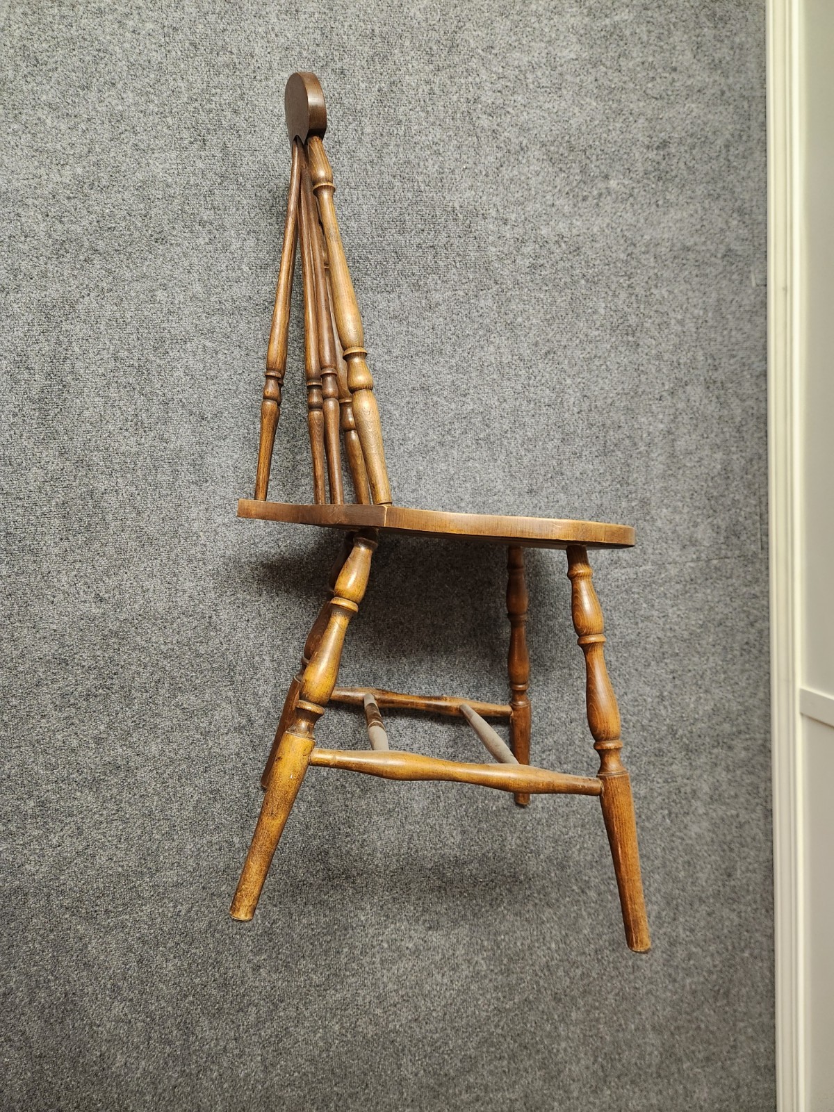 Vintage Amish Tapered Windsor Splat Brace Back Spindle Chair