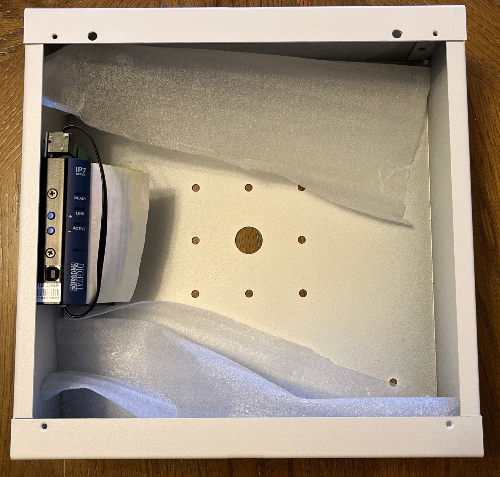 Quam QM-IP-SYS-1VP Square Wall Mount Loudspeaker w/ Digital Acoustics IP7-MSR