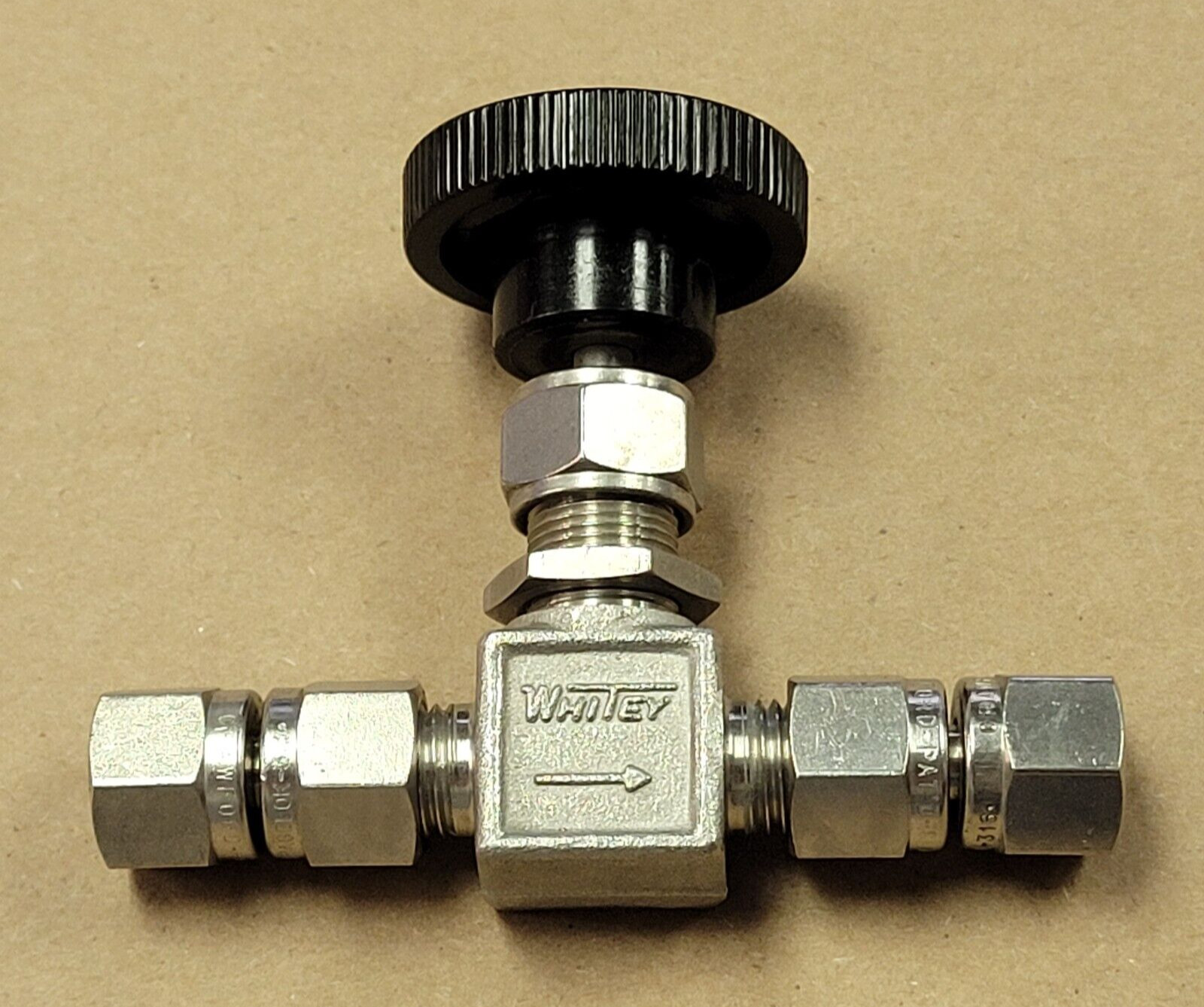 WHITEY SS-1RS4 STAINLESS STEEL BONNET ANGLE PATTERN NEEDLE VALVE, ITEM B