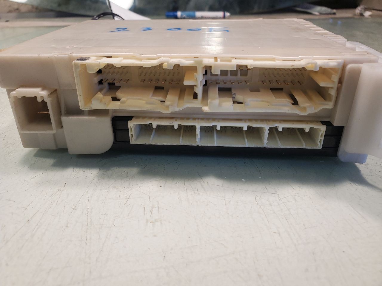 86 2017 Fuse Box Cabin