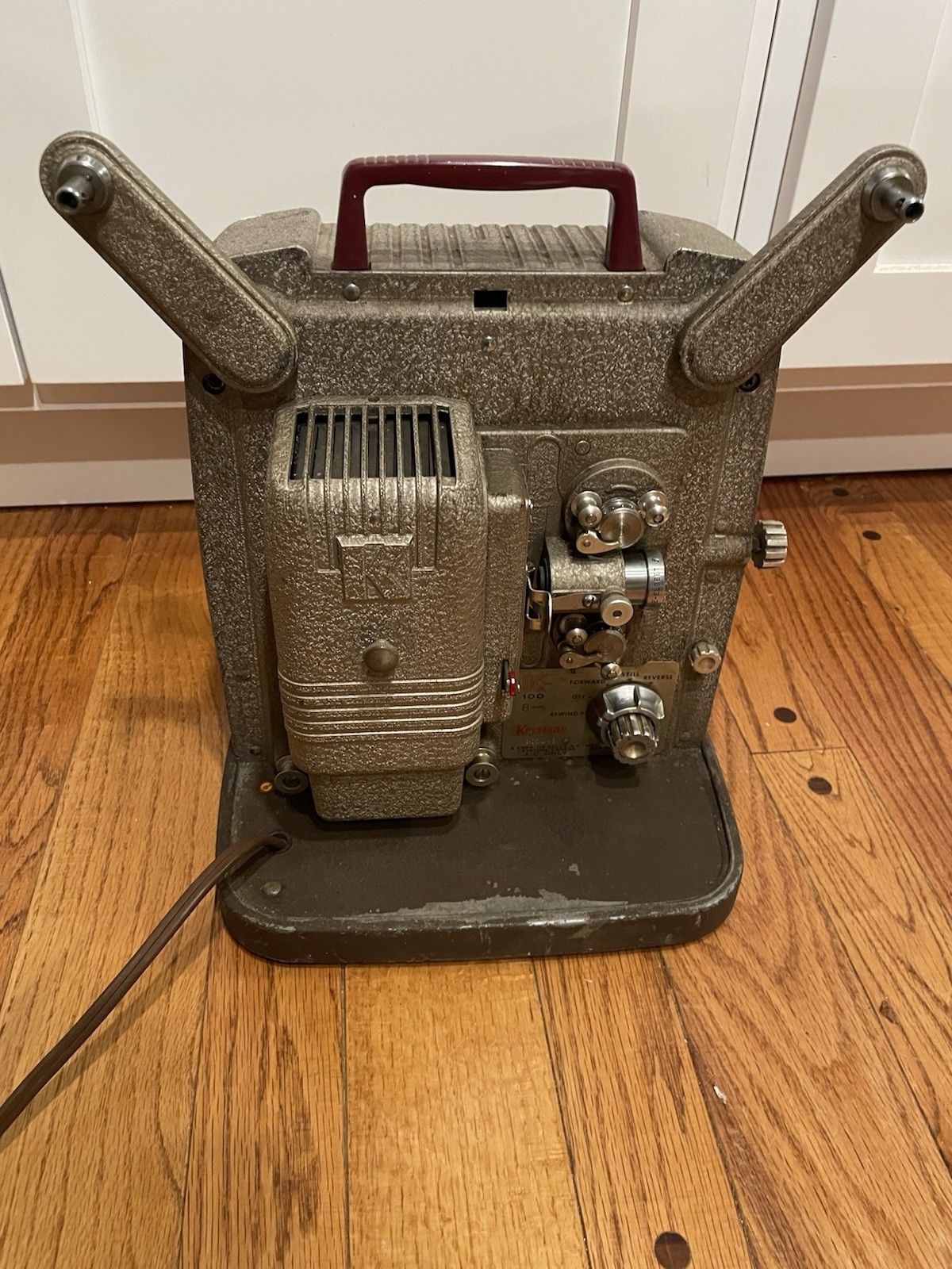 VINTAGE KEYSTONE 8MM FILM PROJECTOR MODEL K-100