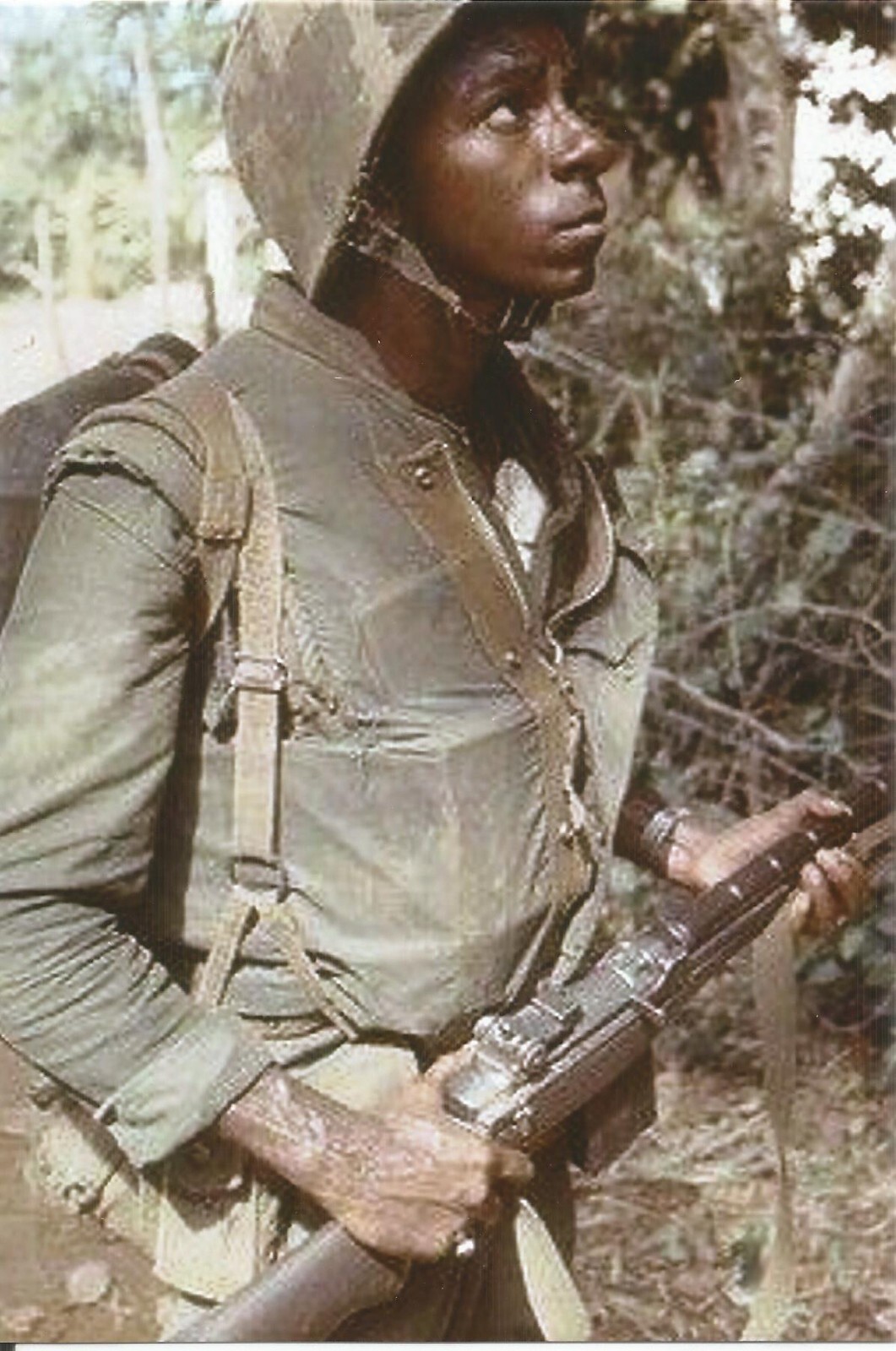 Vietnam  War  Photos --  US Soldier  - Rifle