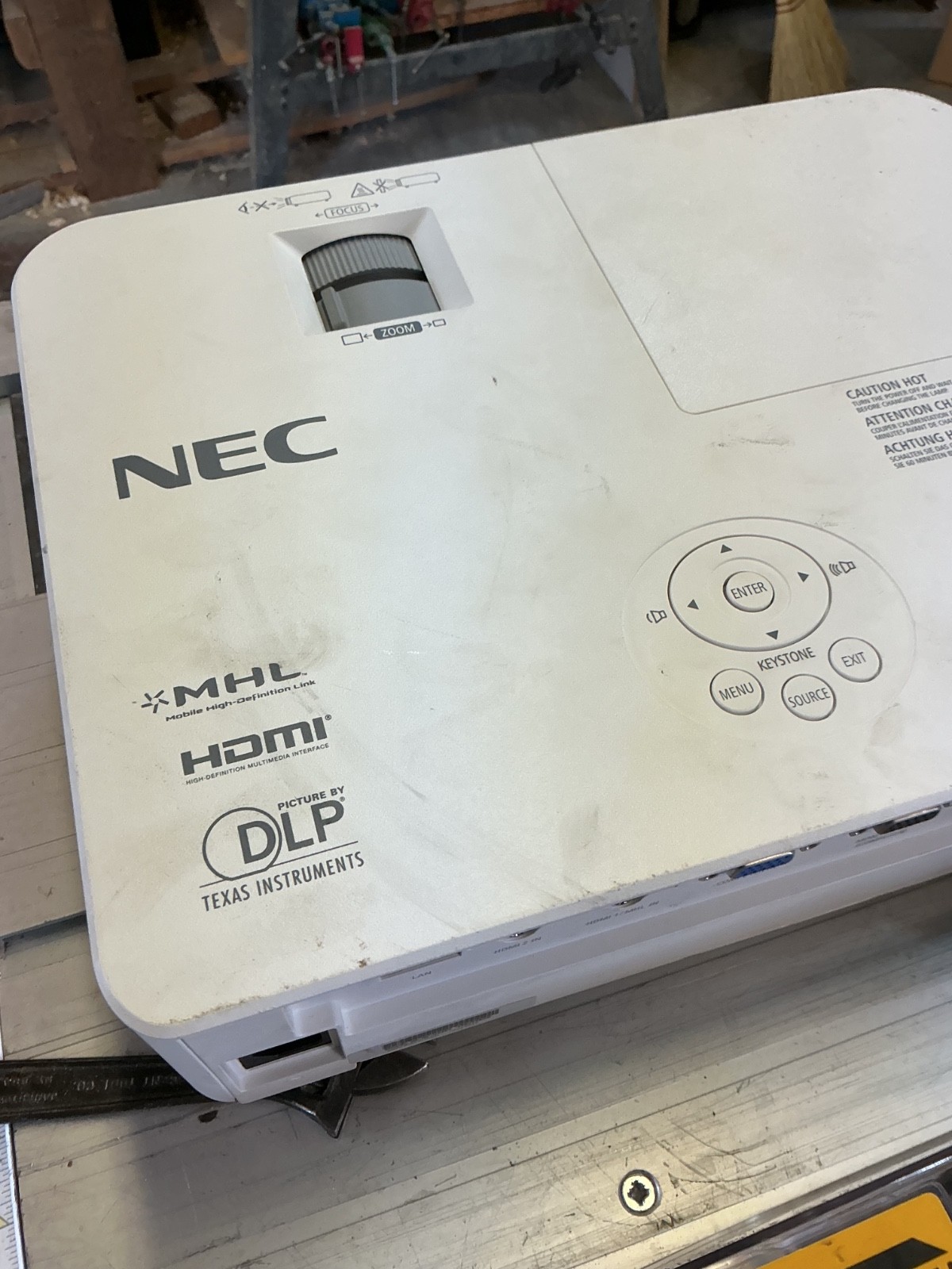 Nec V332X DLP projector