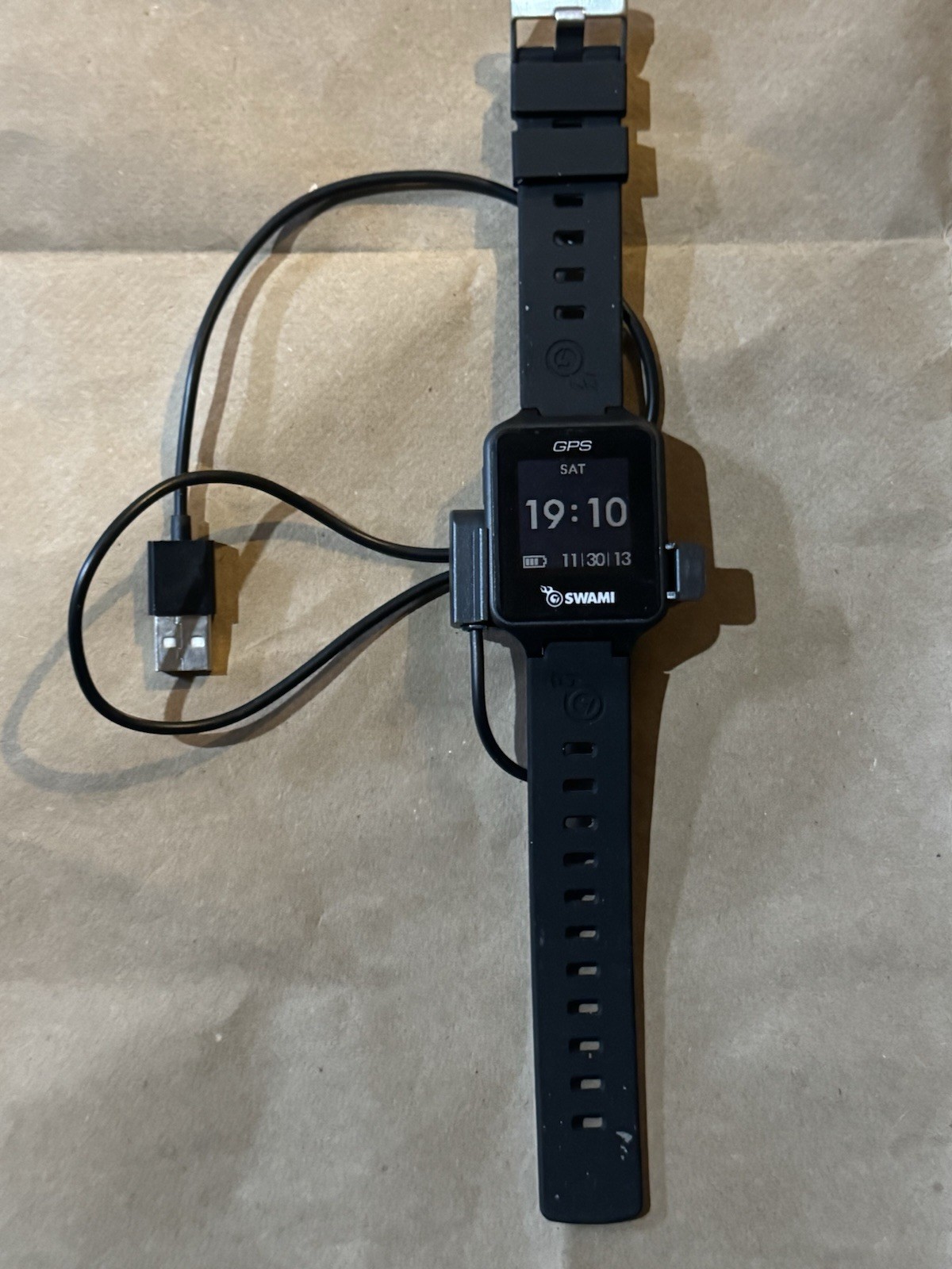 IZZO Golf Swami GPS Rangefinder Watch Black with Charging Cable