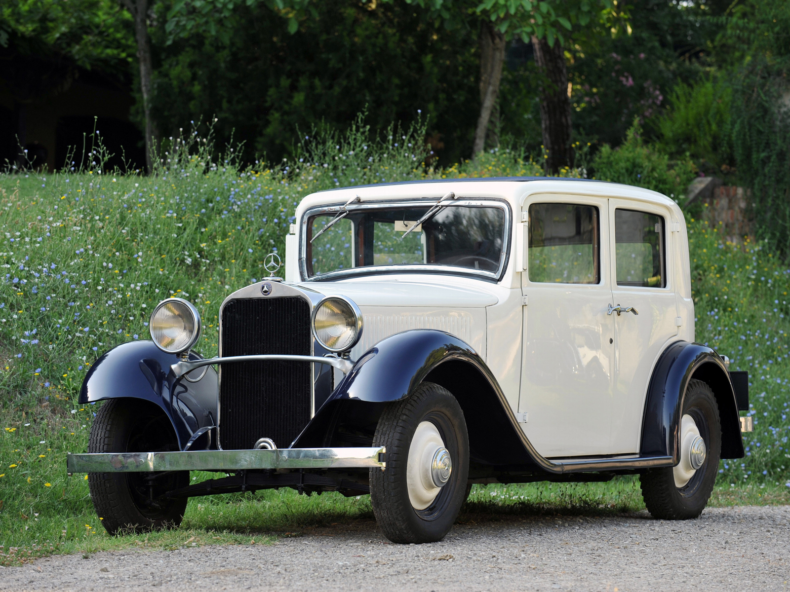 Cars 1931 mercedes benz 170 limousine w15 retro Desk Mat Stitched