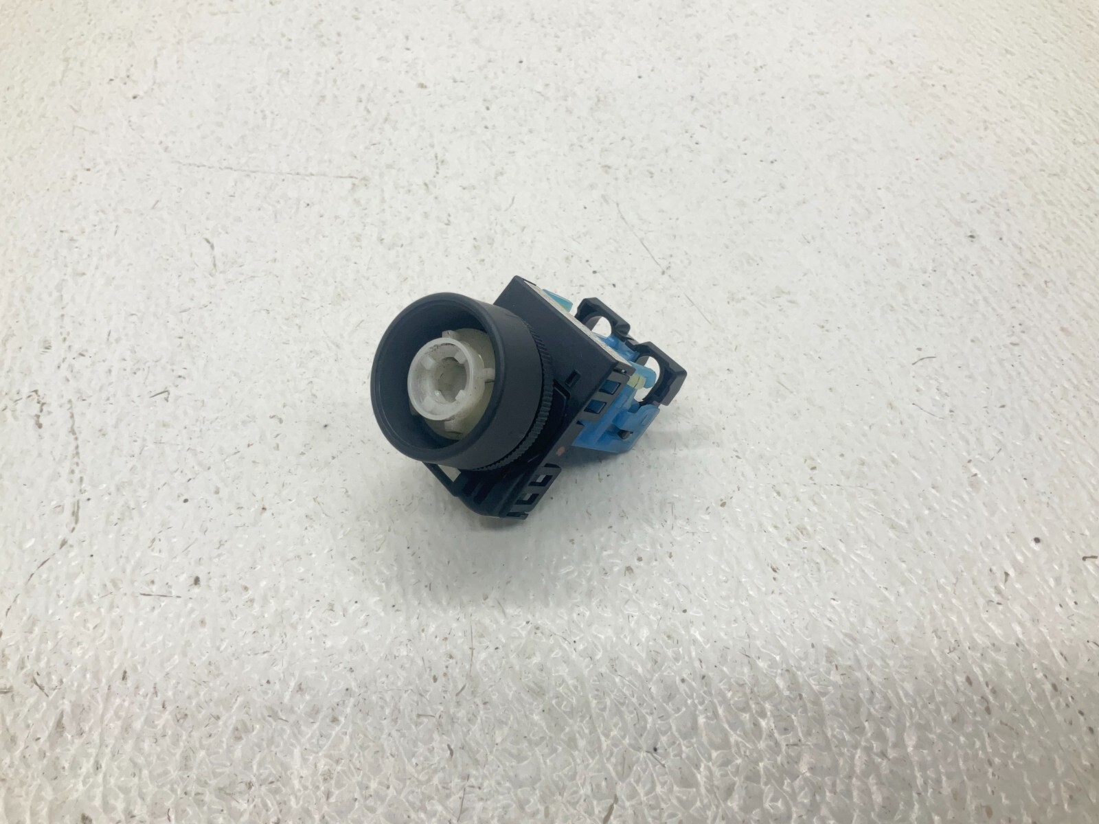 Fuji Electric AR22WR-2 Selector Switch AR22WR2 (TSC)