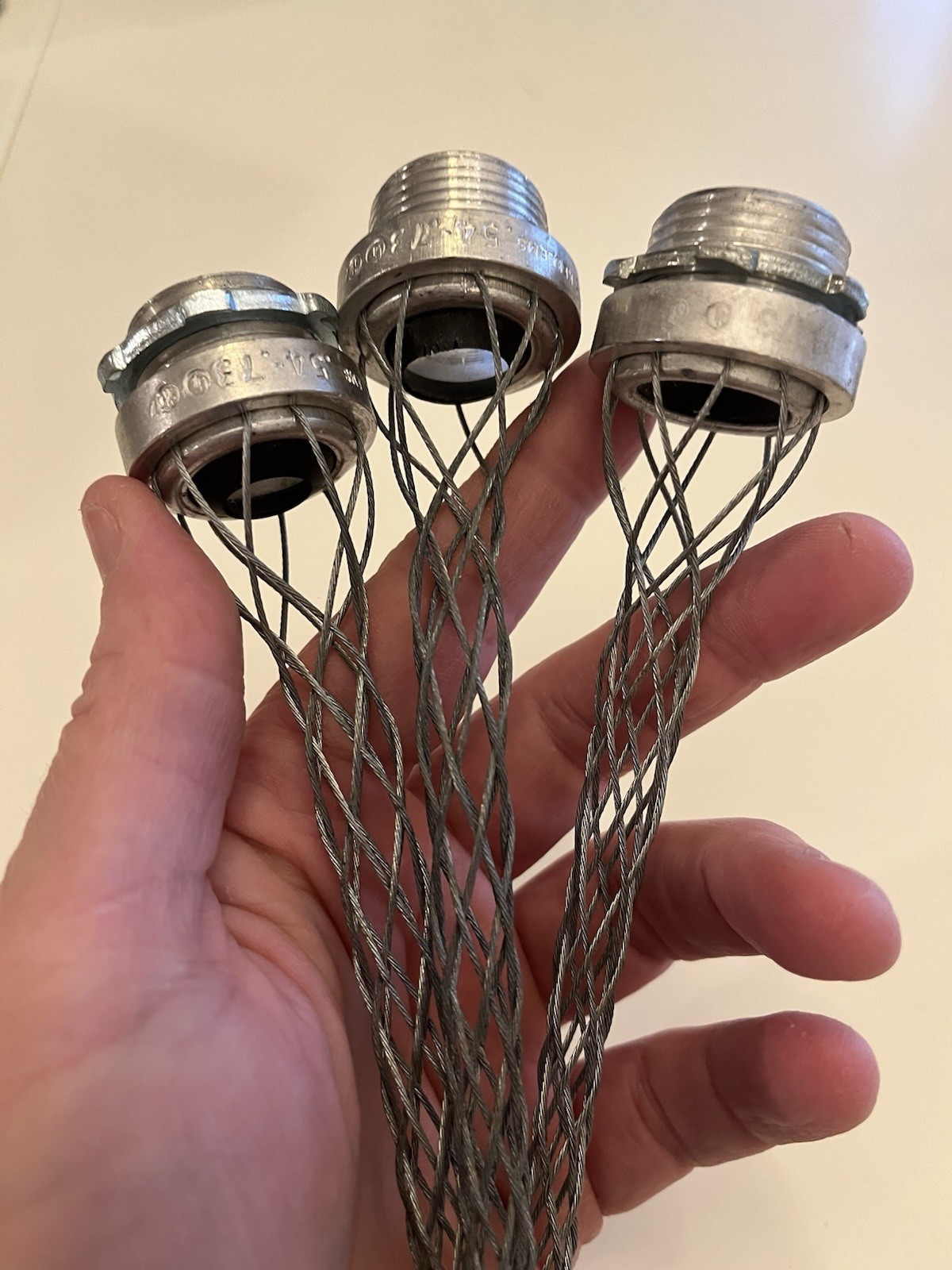Hubbell Kellems 073-03-1203 Strain Relief Grip, .54" to .73" Lot Of 3 Pcs READ