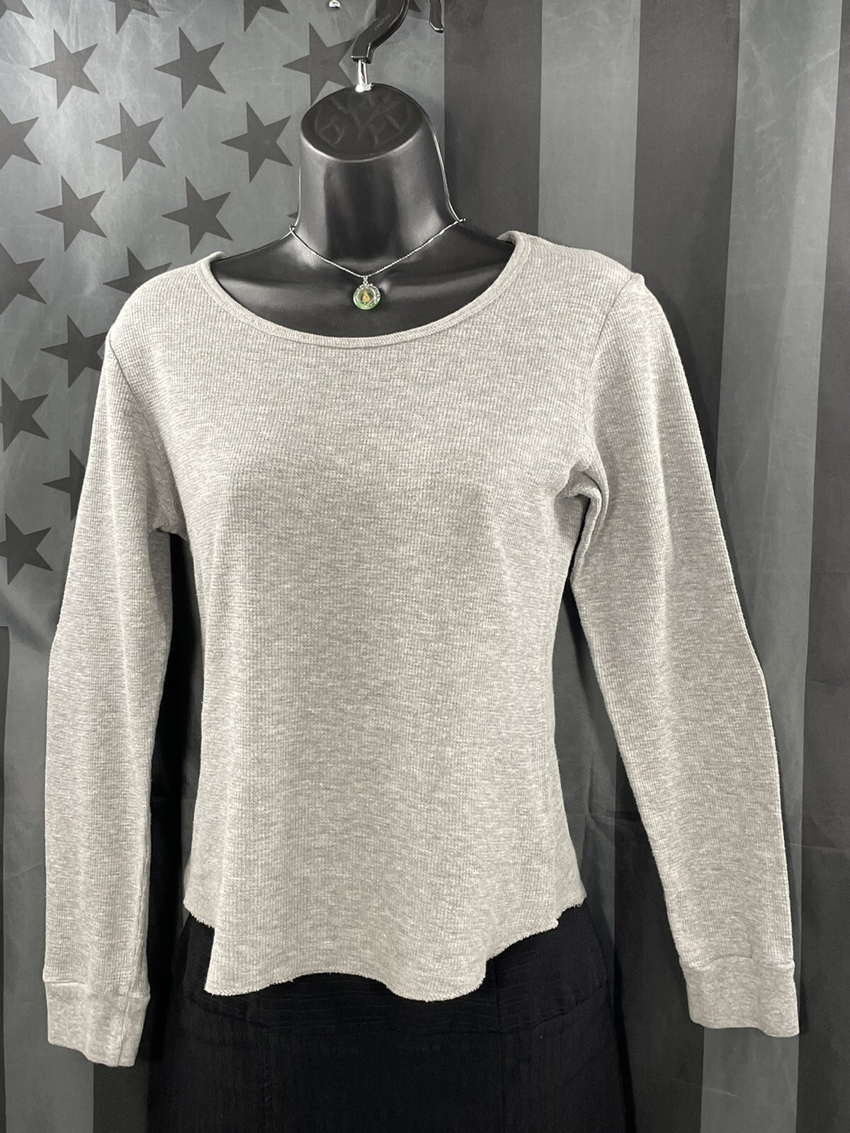 GILDAN Smart Basics Gray Thermal Top Size SMALL Base Layer Under Shirt GUC
