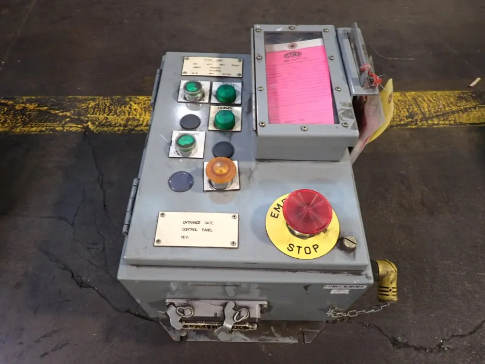 SQUARE D  CONTROL PANEL  08251472344