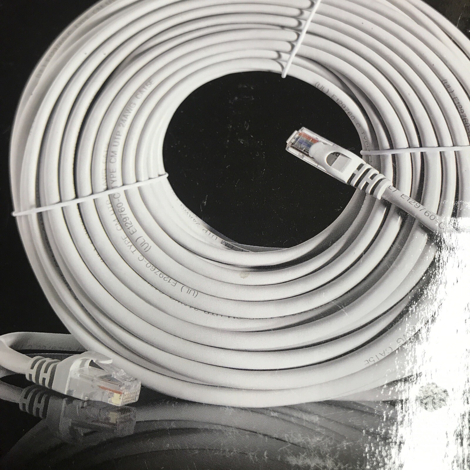 Gigaware 100-Ft (30.48m) Cat5E Network Cable 278-834 New Sealed Package