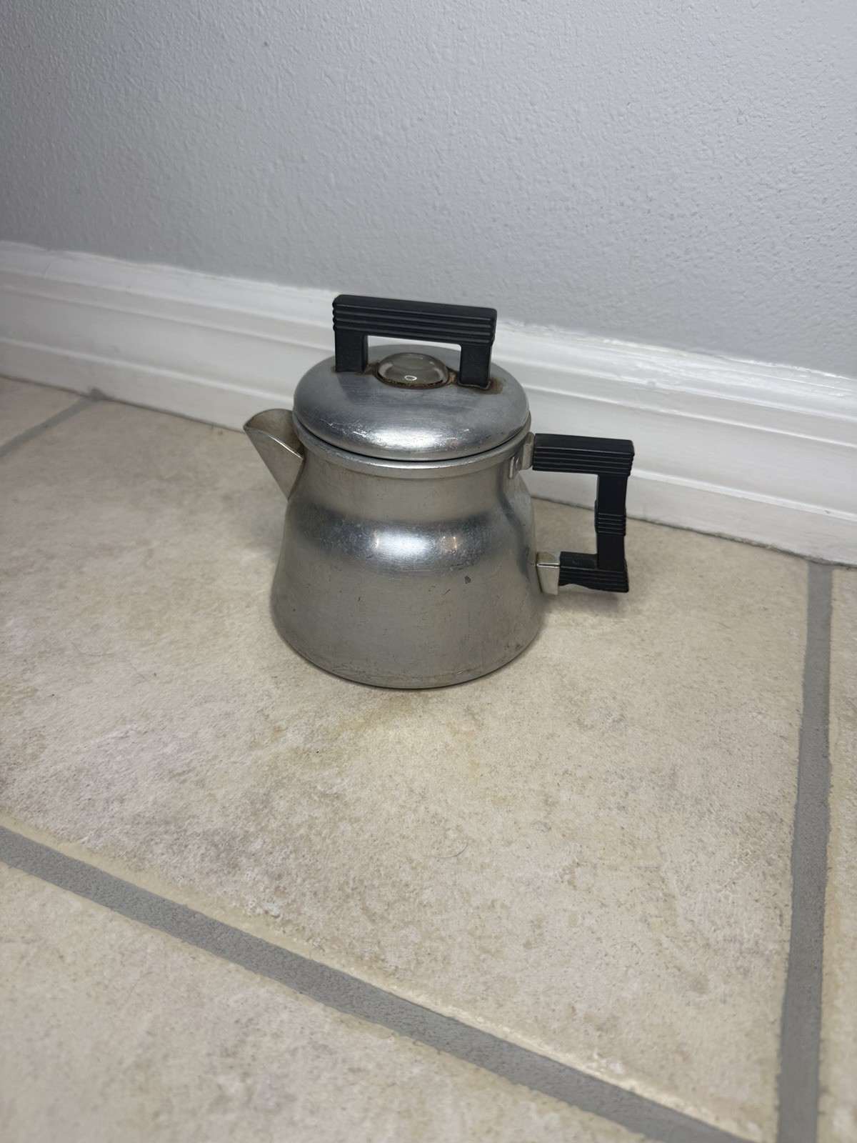 Vintage WEAR-EVER 3002 Aluminum 2 Cup Percolator Coffee Pot. Read Description!!
