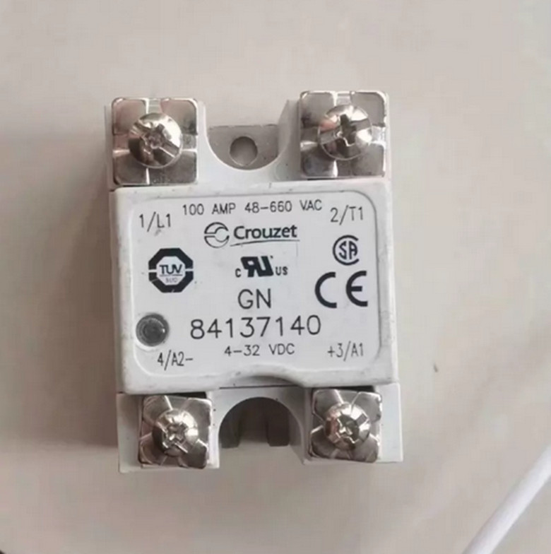 1PCS CROUZET 84137140 660V 100DA Solid State Relay