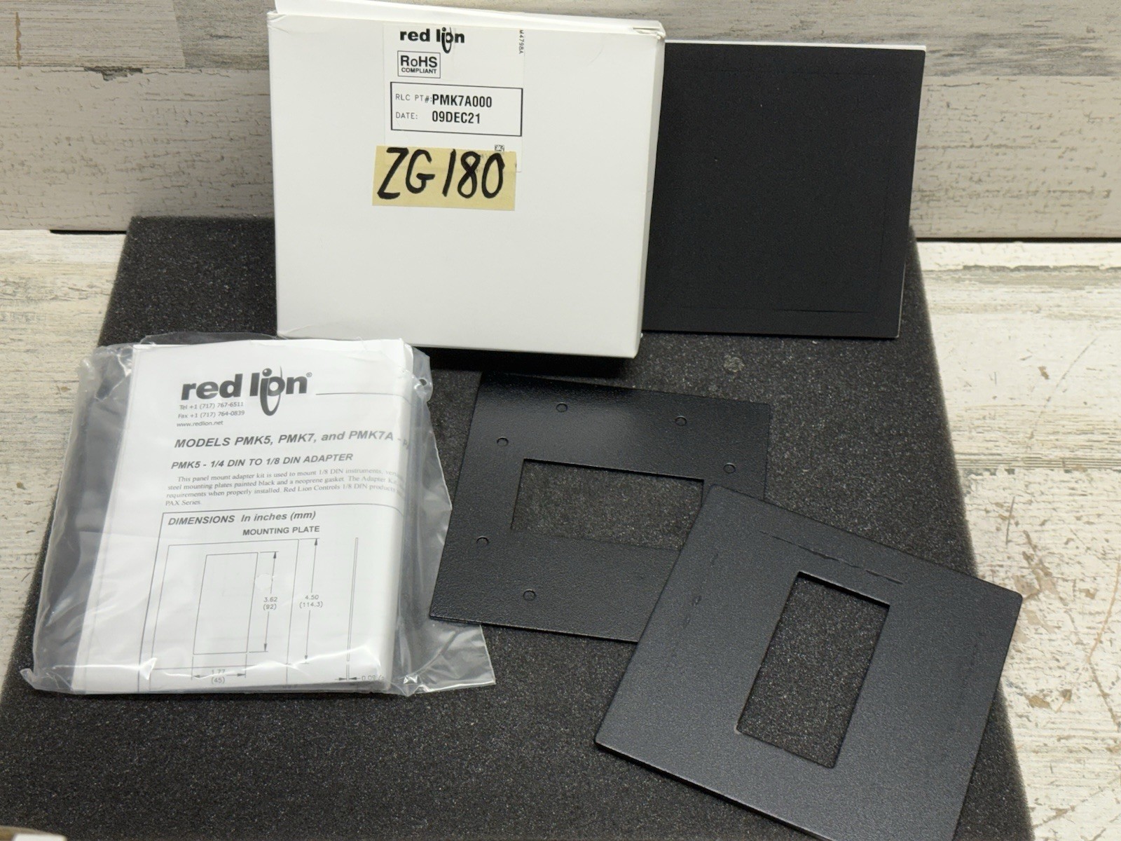 Red Lion PMK7A000 Mounting plate kit New