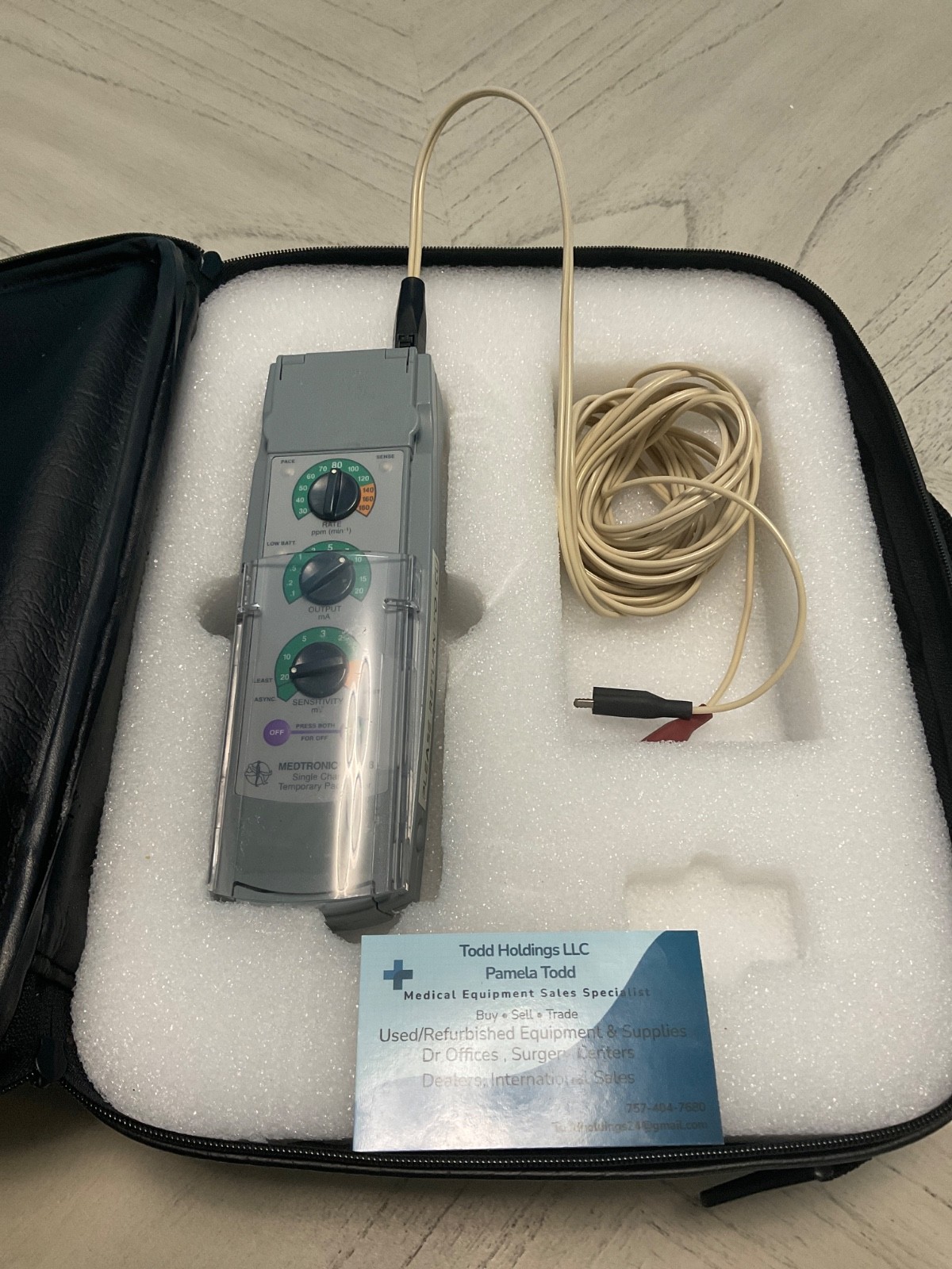 Medtronic 5348 Single Chamber Patient Monitor W/Case and Cables