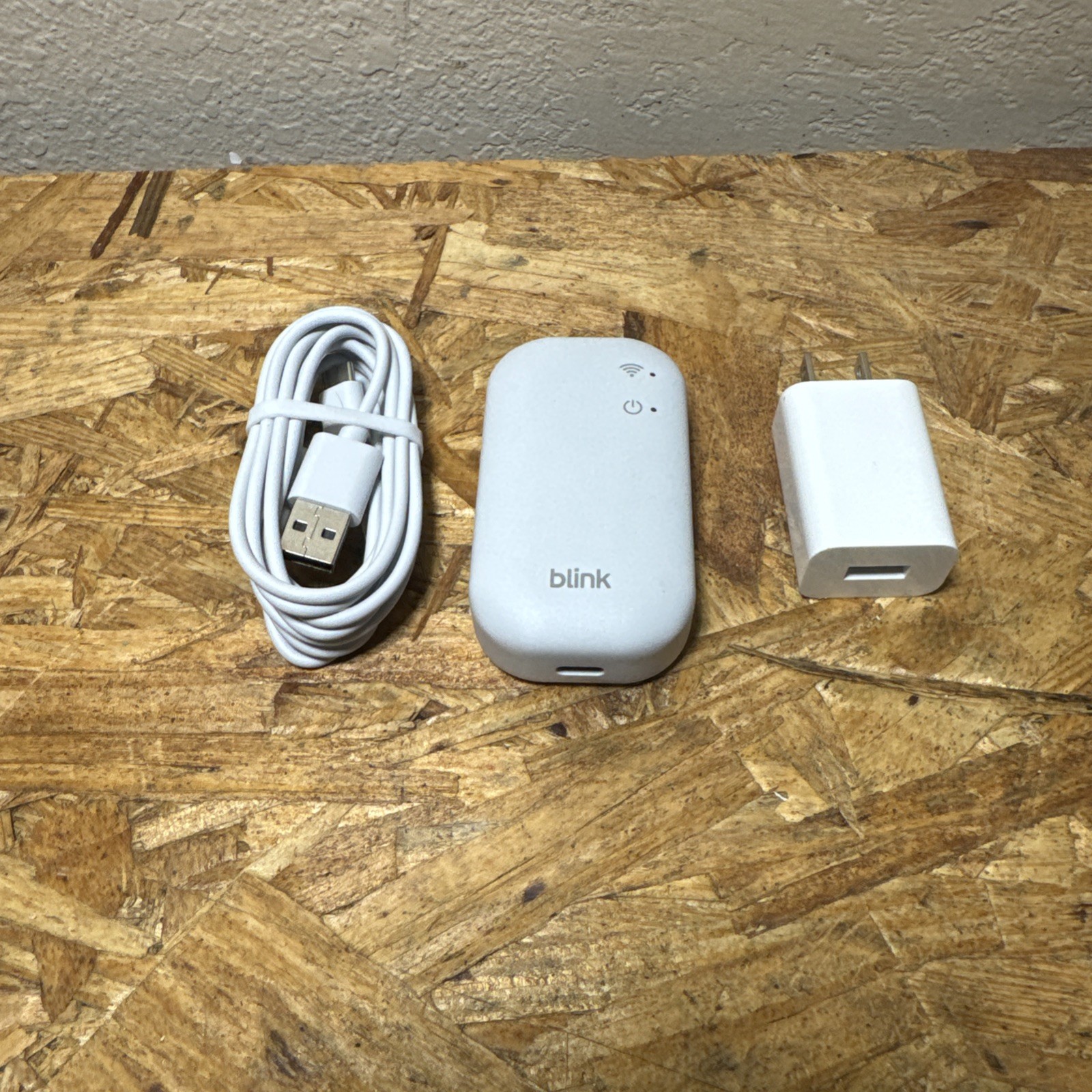 Blink Sync Module Core BSM00600U Wi-Fi Smart Home Hub White w/ USB Cable Adapter
