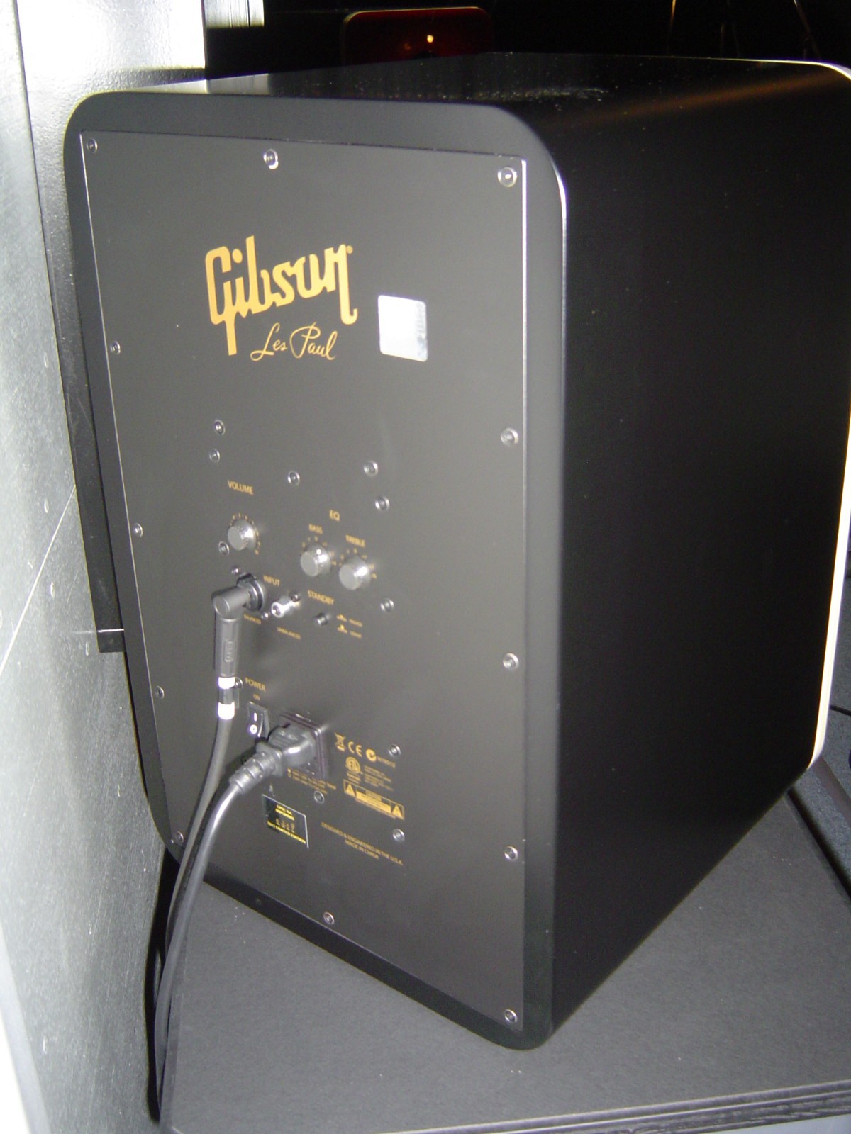 Gibson Les Paul LP8 Powered Studio Monitors BEAUTIFUL PAIR w/ original boxes