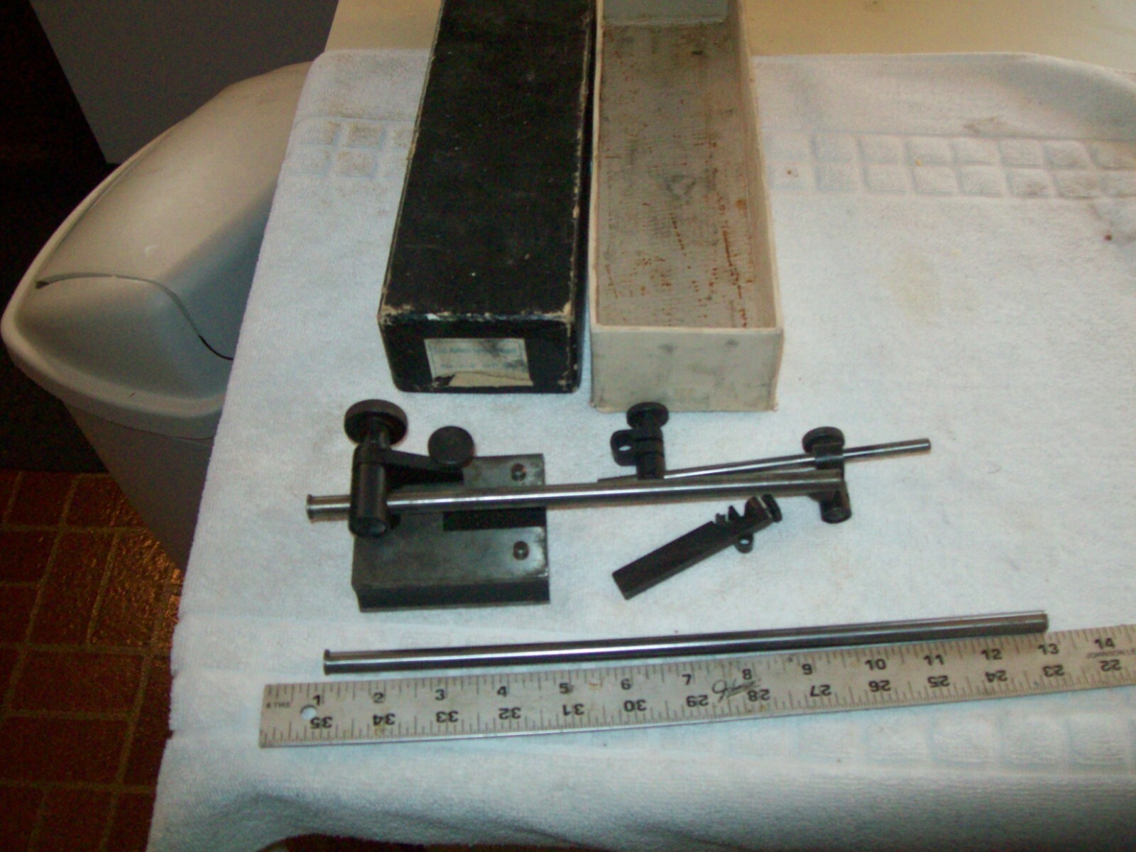 Heavy Steel Magnetic  Tool Makers Surface Gage Holder 9" to 12"  Stated On Box