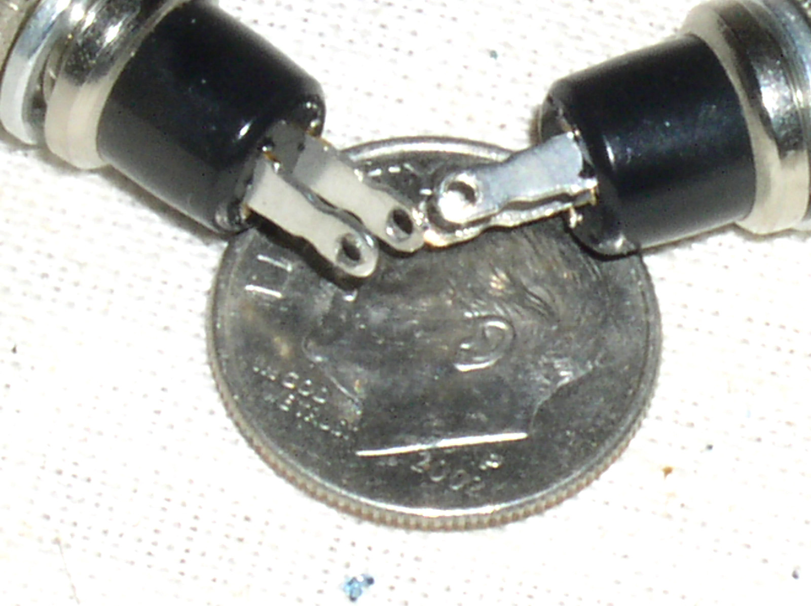 2 NEW N/C NORMALLY CLOSED BLACK PUSH BUTTON PUSHBUTTON TRAIN SWITCH 3 A AMP 3A