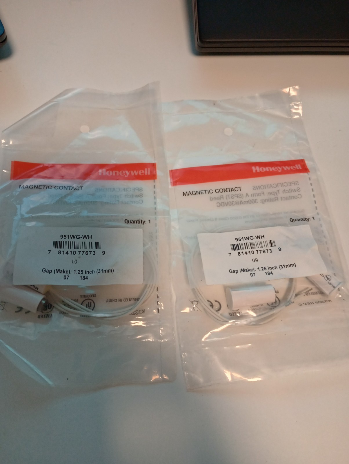 Set Of (2) Honeywell Magnetic Contacts 951WG-WH 3/8" Recessed Stubby Contact