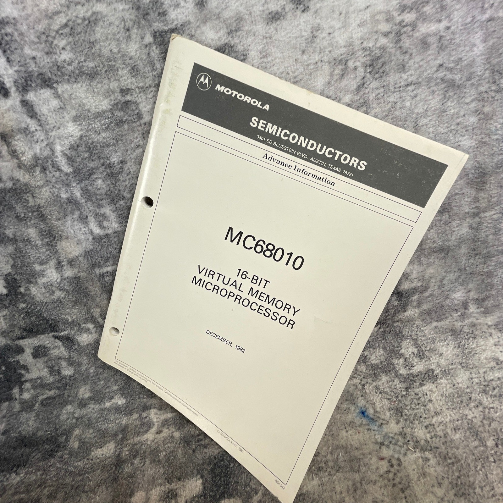 Motorola MC68010 16-Bit Virtual Memory Microprocessor Manual 1982 Retro Tech