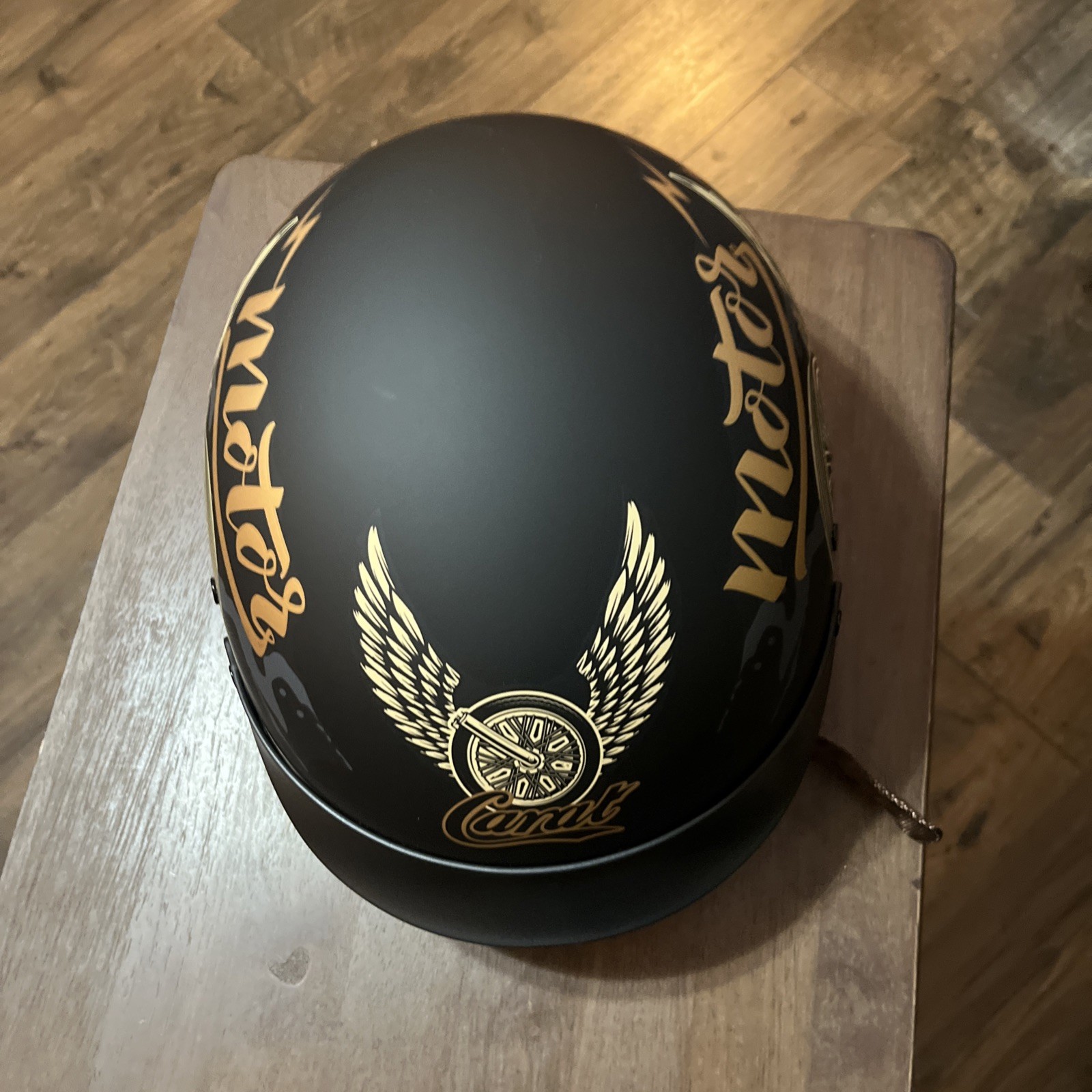 Urban Carat Motorcycle Helmet XXL Black & Gold New in Box