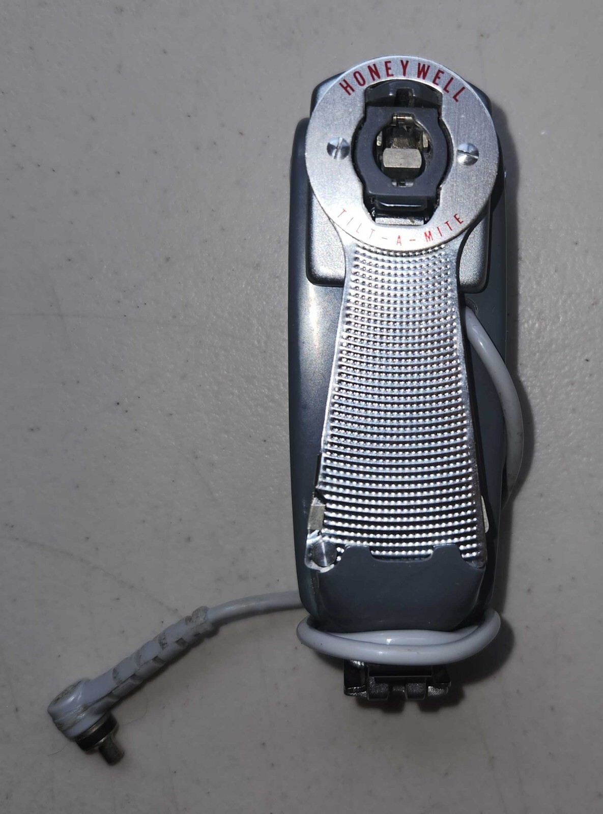 Vintage Honeywell Tilt-A-Mite Collapsible Flash Unit Untested