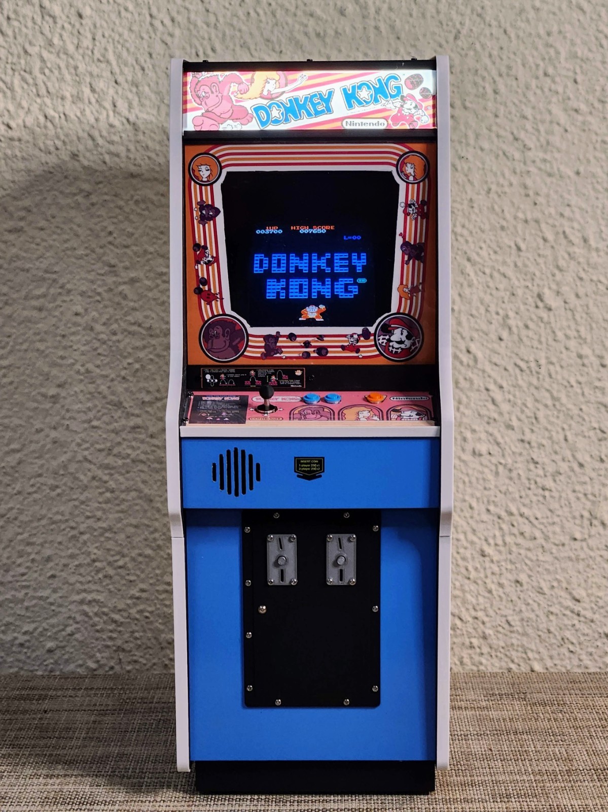 1:4 Scale Donkey Kong Arcade Cabinet – Playable Miniature