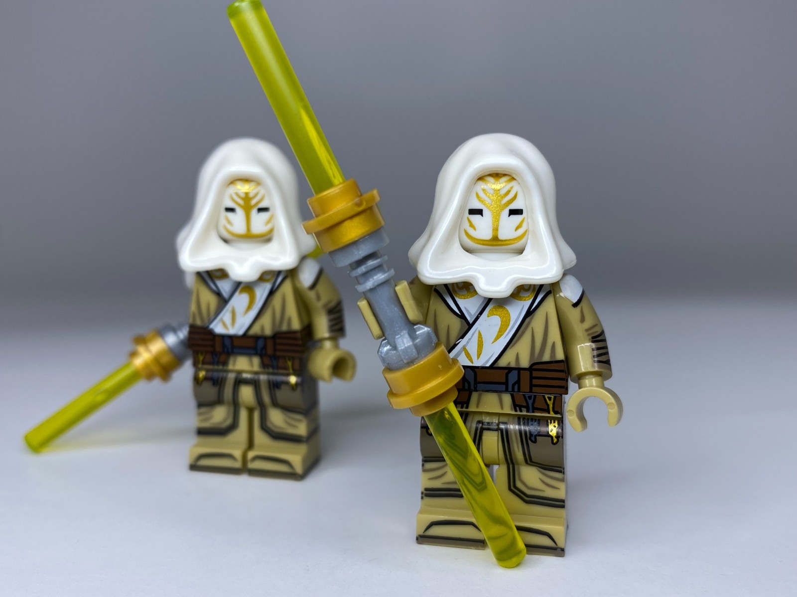 CUSTOM Star Wars Jedi Temple Guard Pair! 2 Minifigure + Accesories!