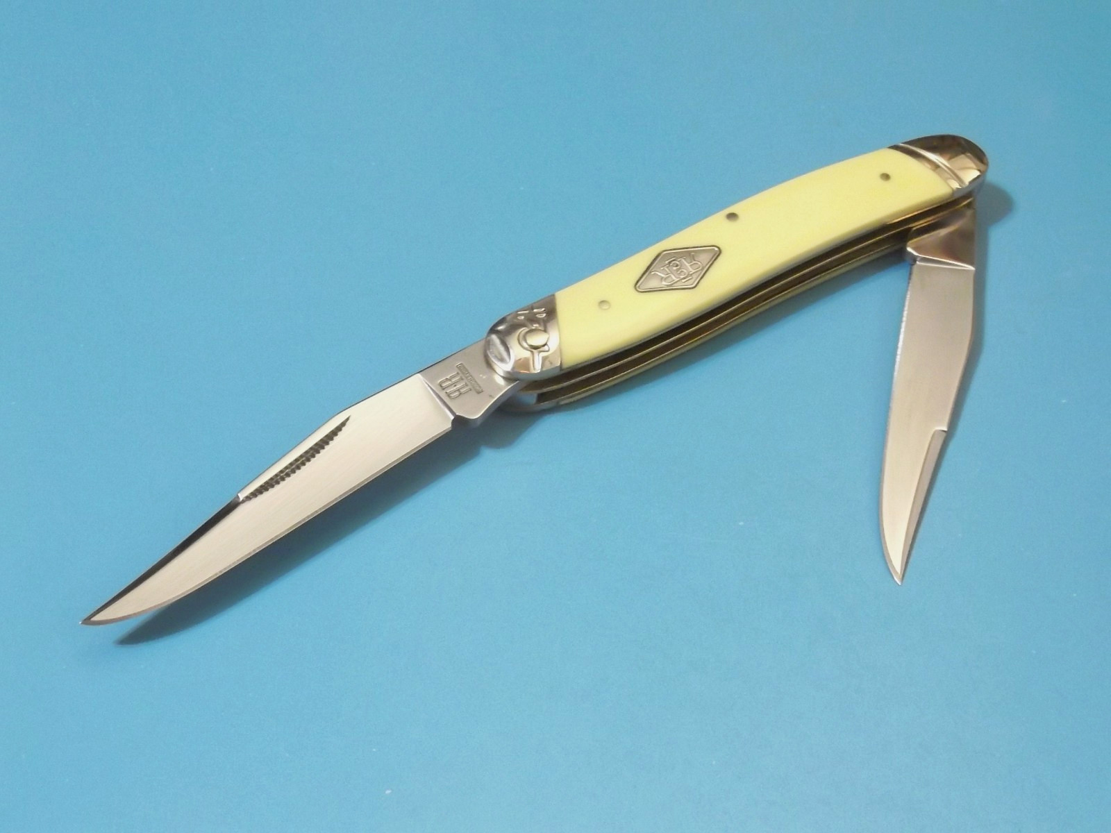 ROUGH RYDER RR1737 MUSKRAT Carbon Steel Yellow smooth pocket knife 3 7/8" closed