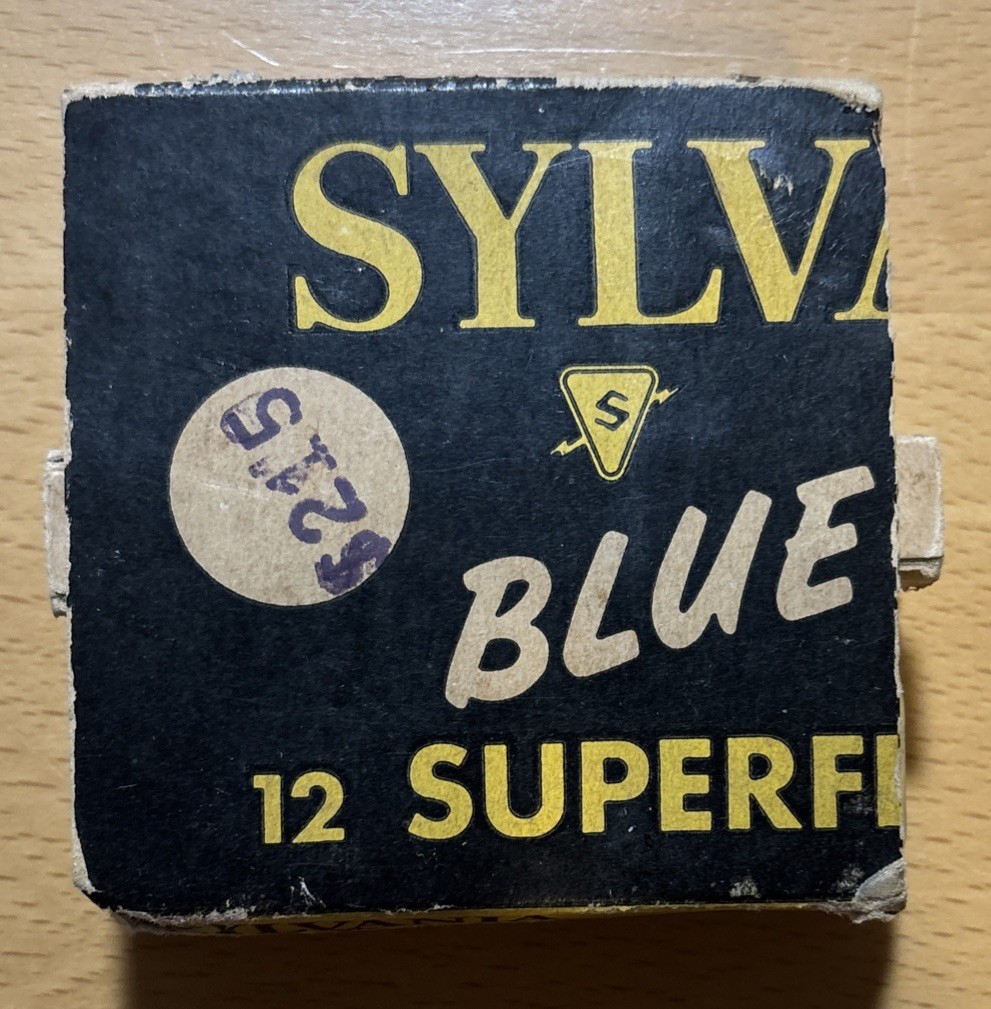 VTG Sylvania Blue Dot Flashbulbs Box of 5 & 1 GE In Original Box