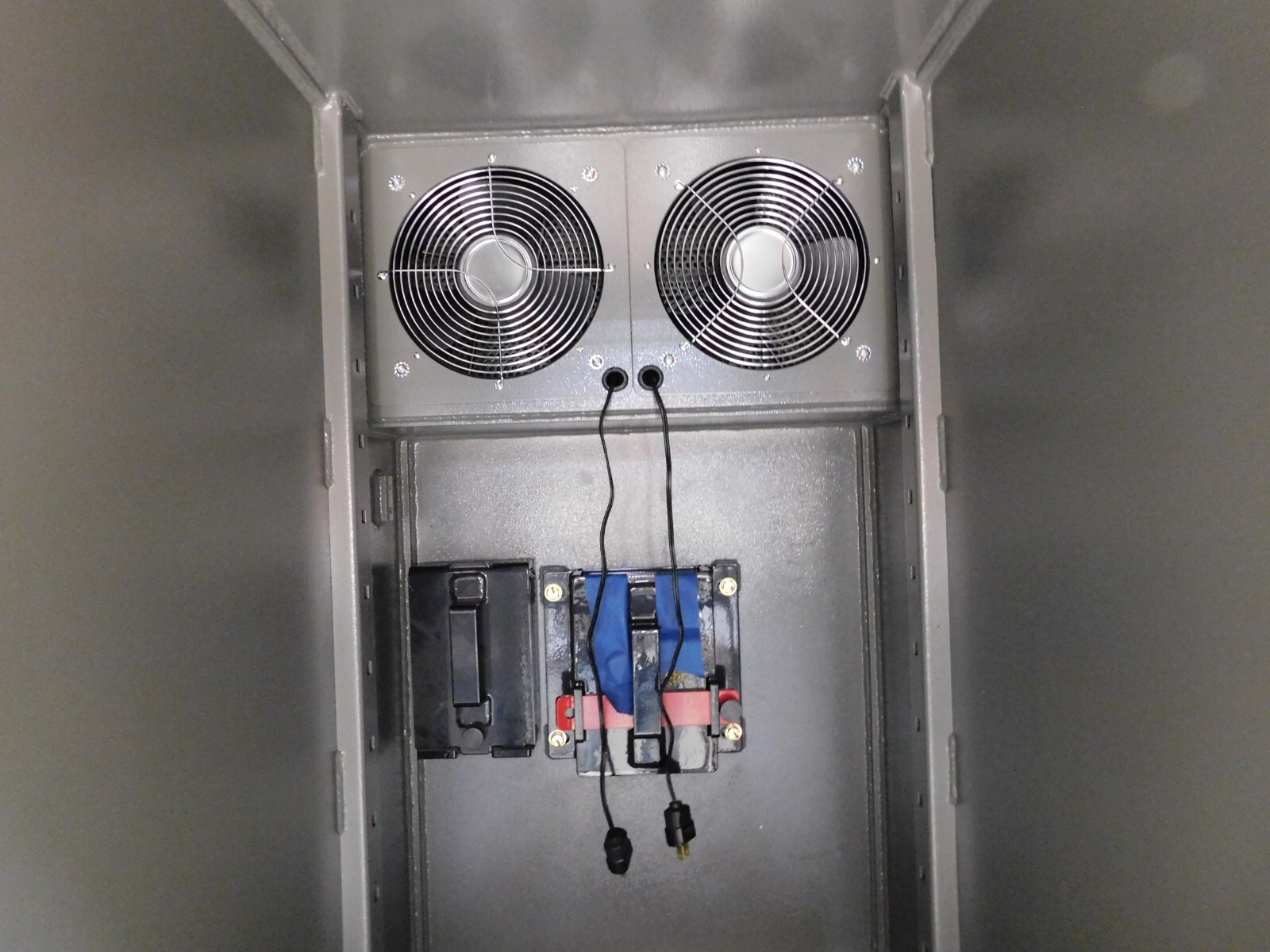 GSA Class 5 Size 2 IPS Security Cabinet w/ Rack, Heat Exchanger, X-10 Lock