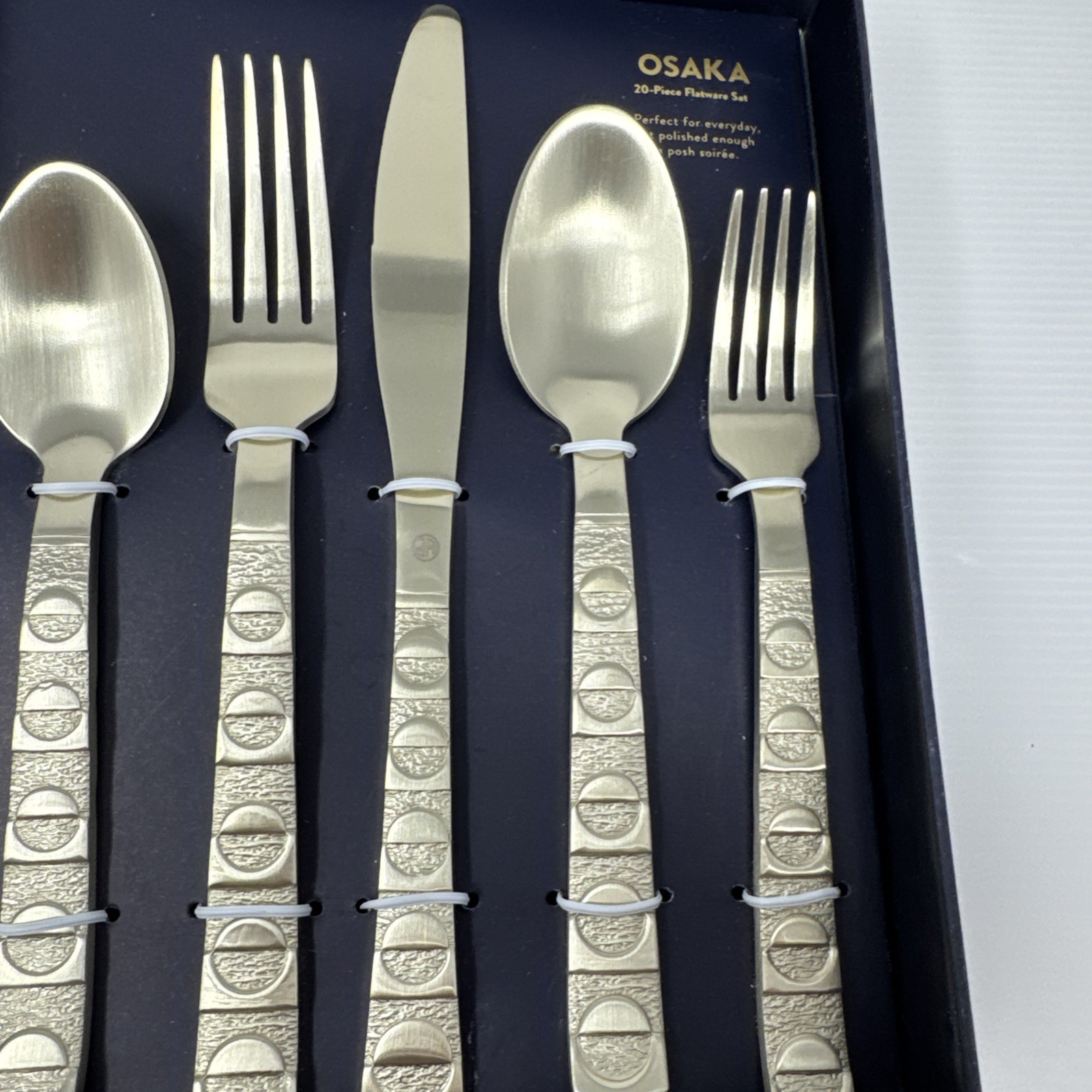BRAND NEW 20 PIECE 4 Place Setting Jonathan Adler OSAKA Gold Flatware