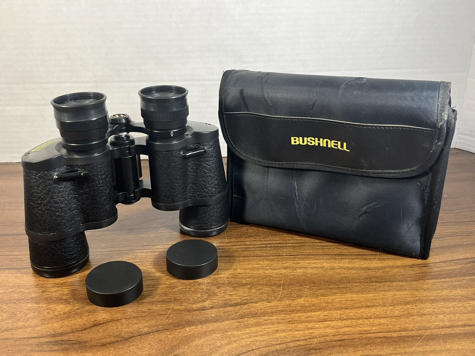 Bushnell Binoculars 7x35 w/ Case 420ft at 1000yds