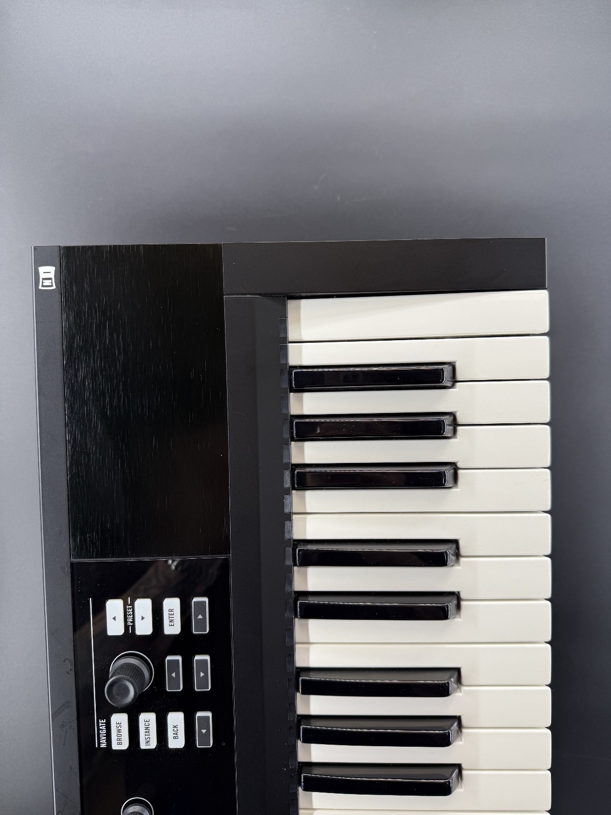 Native Instruments Komplete Kontrol S49 Controller Keyboard