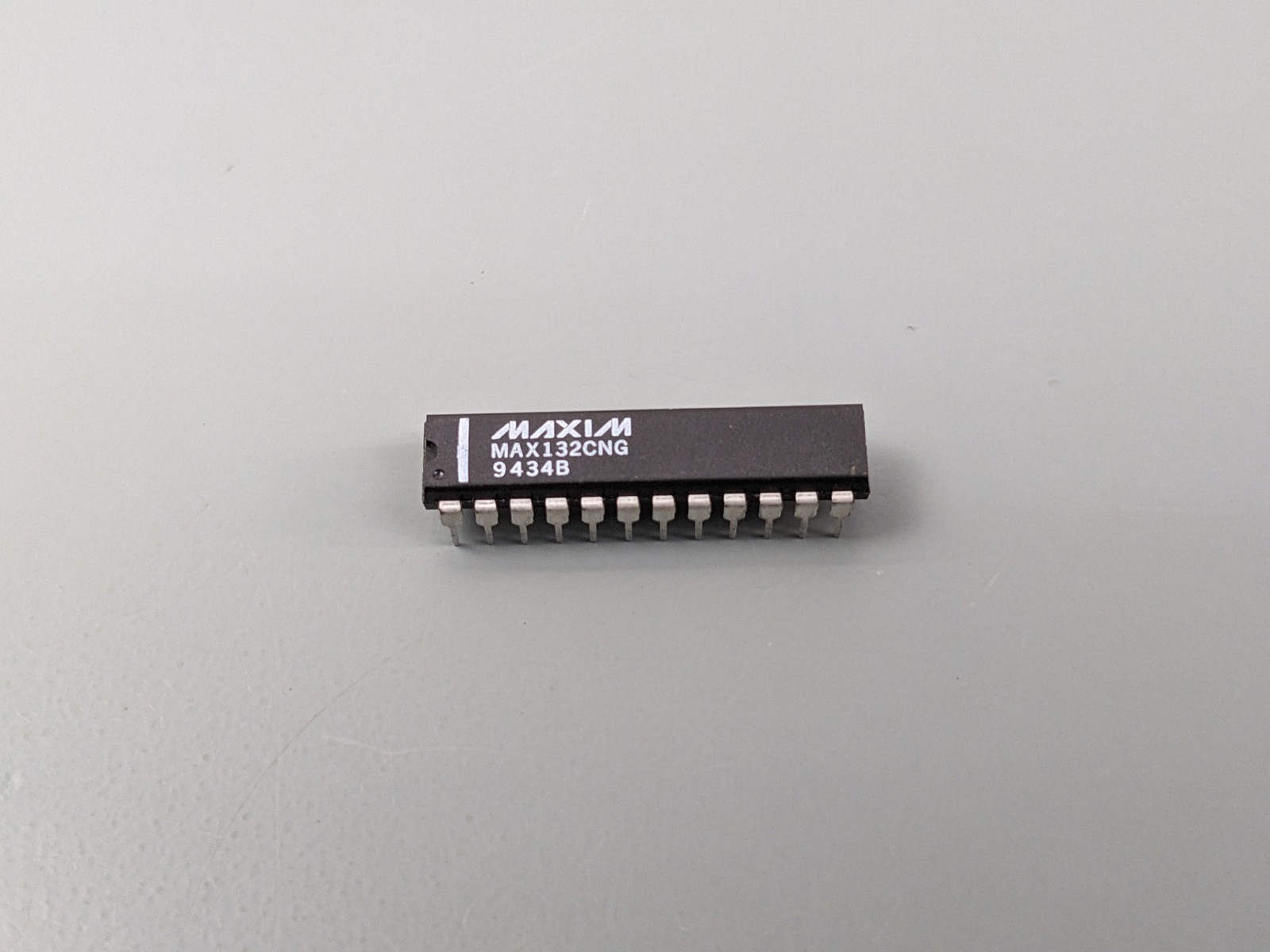 Maxim MAX132 18-Bit ADC With Serial Interface