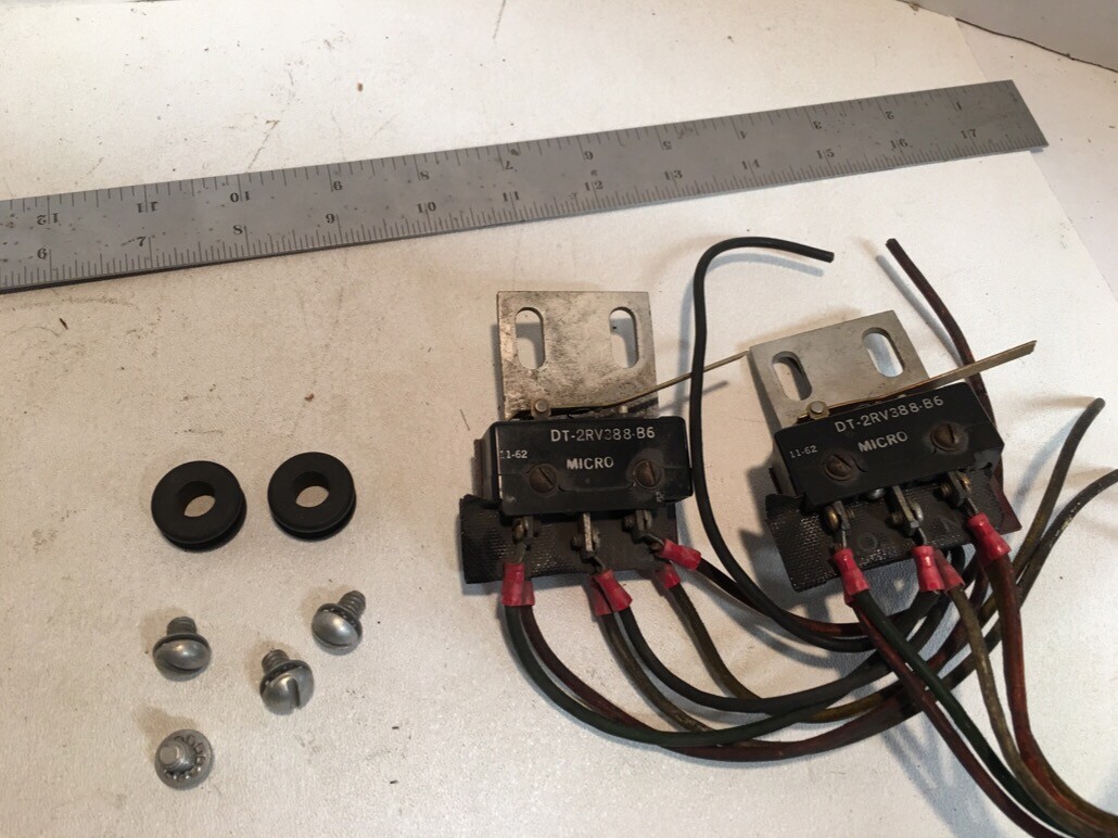 NO NAME MICRO SWITCH LOT OF 2  DT-2RV388-B6