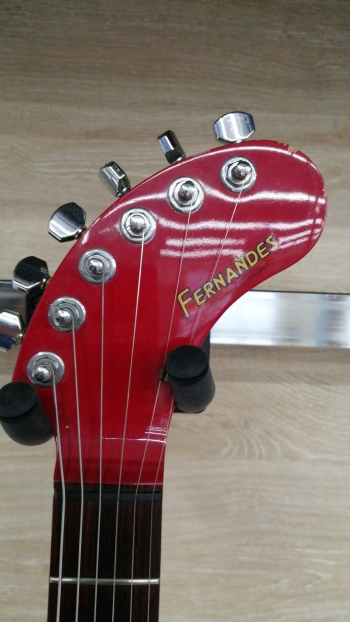 Fernandes Electric Guitar With Built-in Amplifier ZO-3 Used