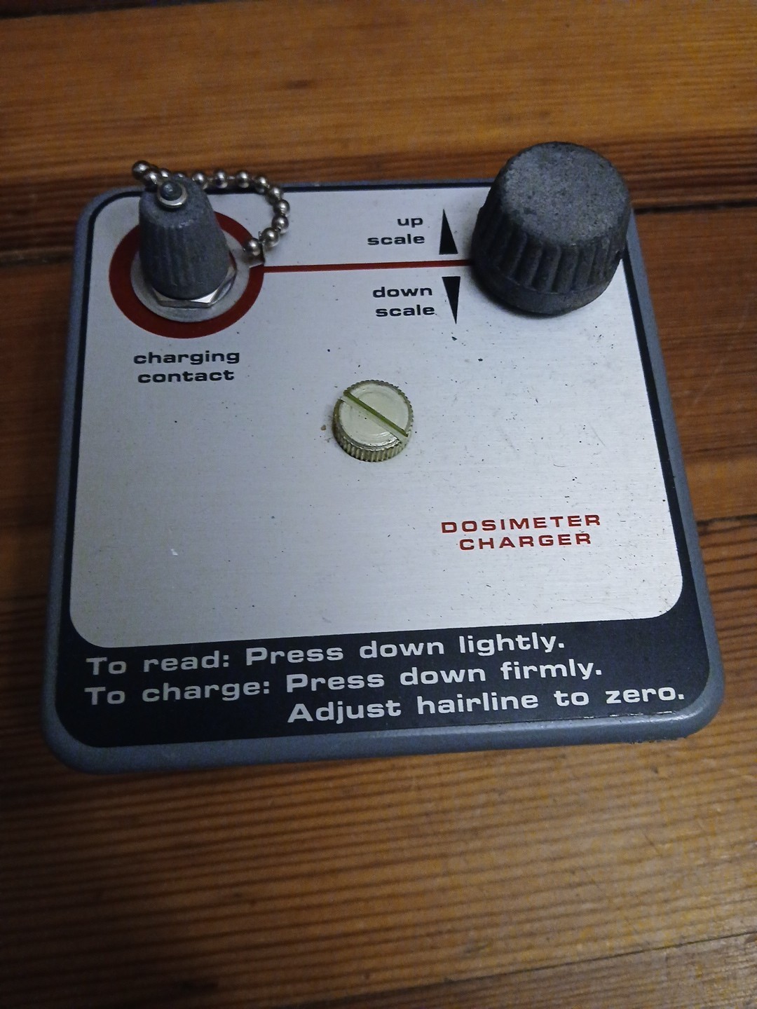 Vintage Military Grade Dosimeter Charger By Si Equipment  Ltd. With Inst