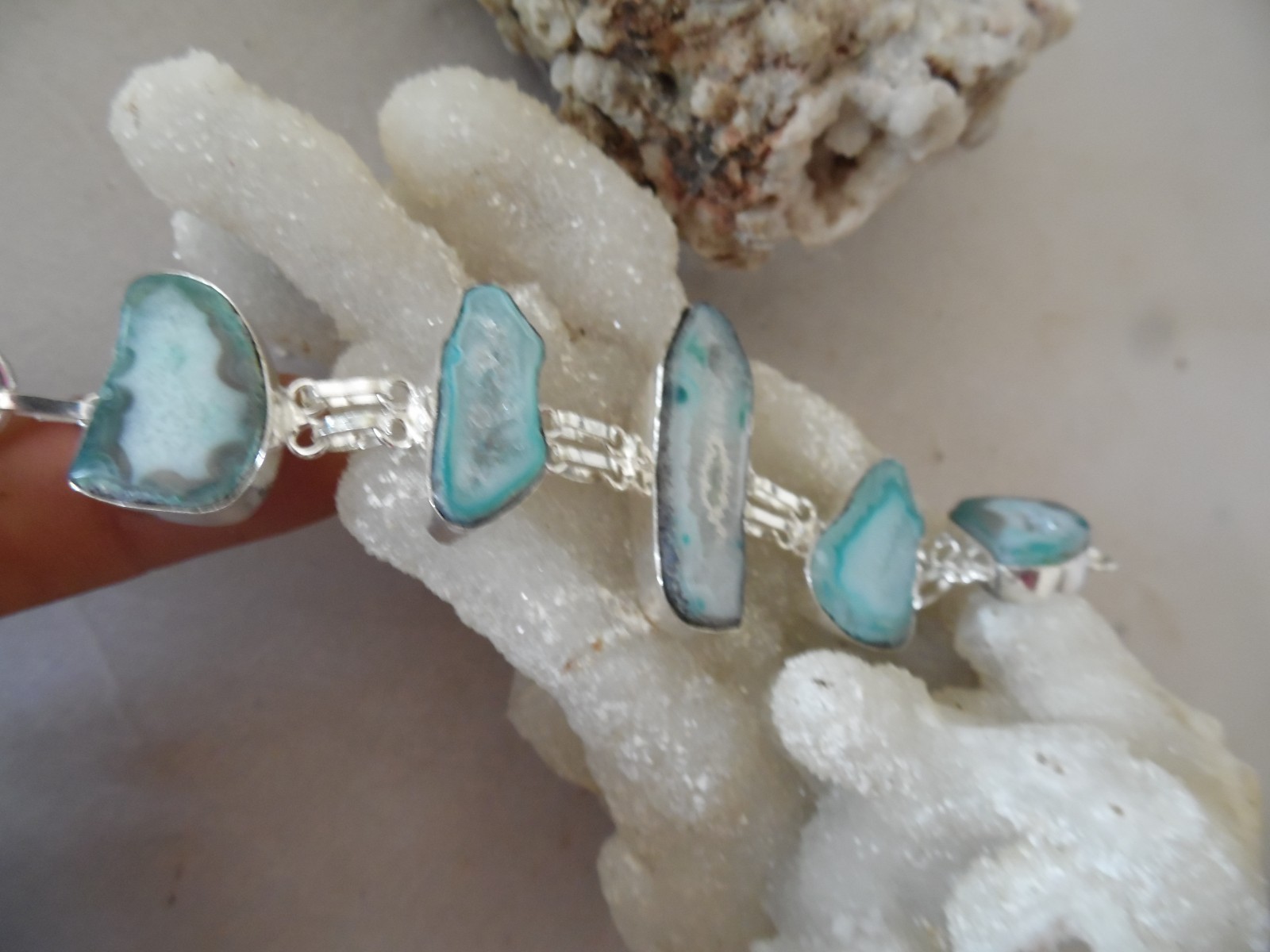 BEAUTIFUL NEW BOTSWANA AGATE GEMSTONE BRACELET 7 TO 7 1/4 BRACELET NICE GIFT