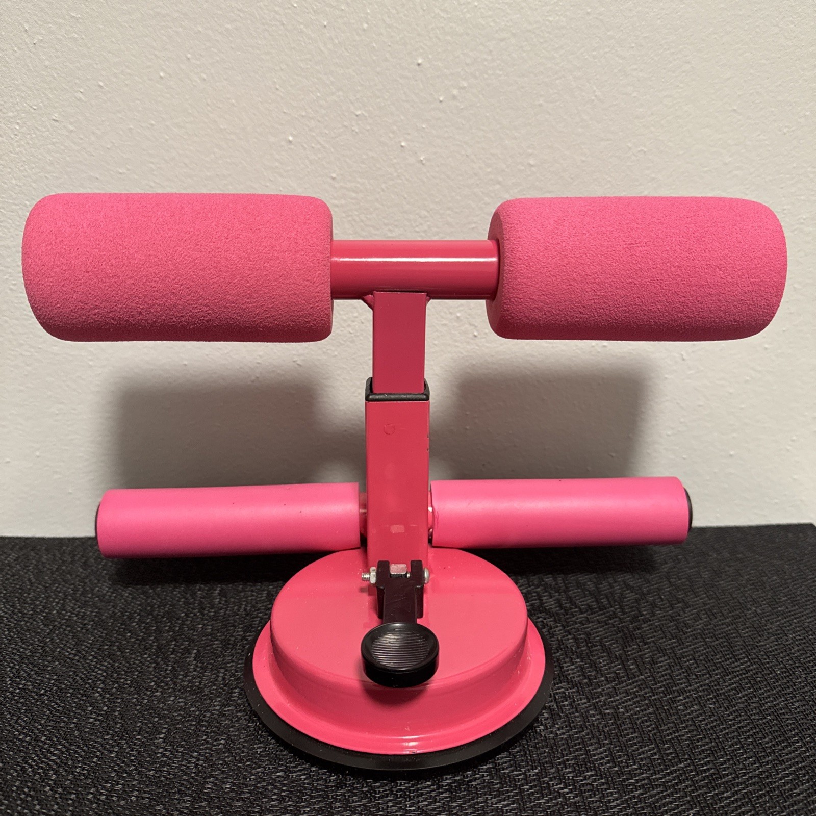 Floor-Mounted Sit-Up Assistant — Strong Suction Cup, Adjustable Footrest (Pink)