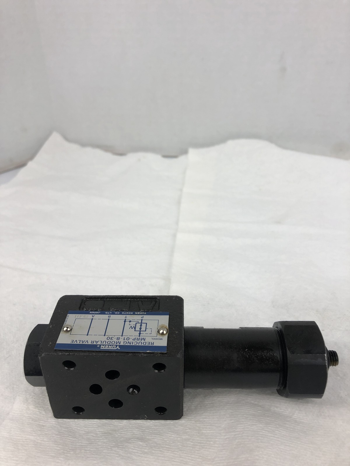Yuken MRP-01-B-30 Reducing Modular Valve
