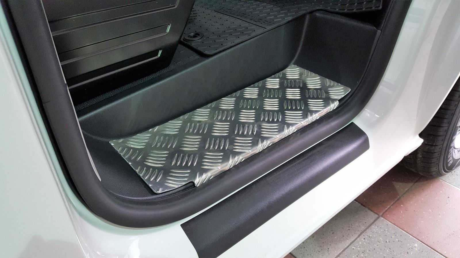 Volkswagen VW Multivan 2003-2015 Front Inner Step Covers Silver