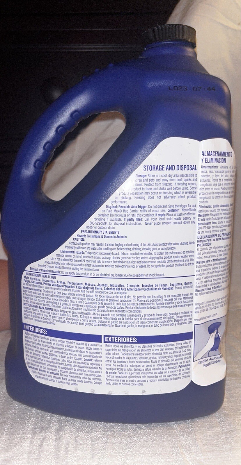raid max bug barrier Refill 128 Oz